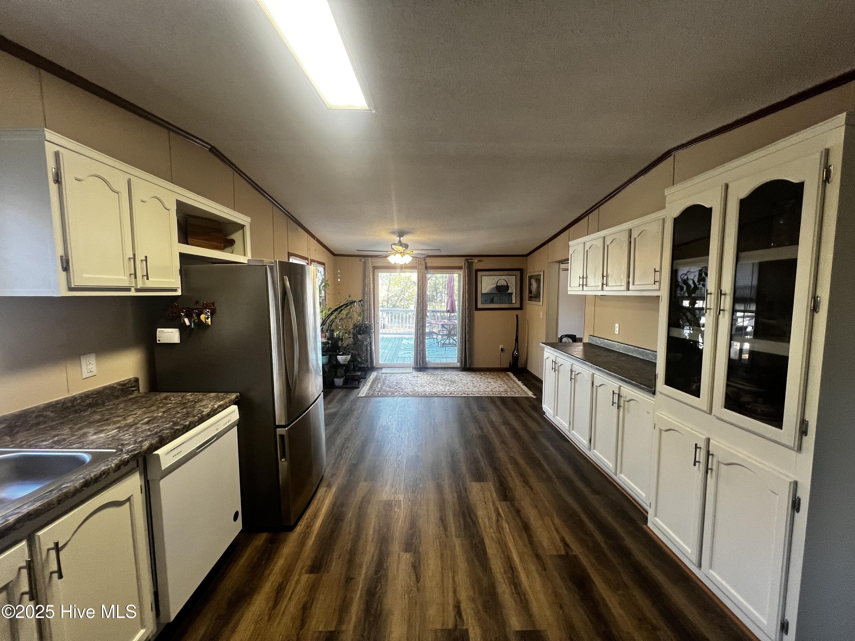 100546652 | Photo 23