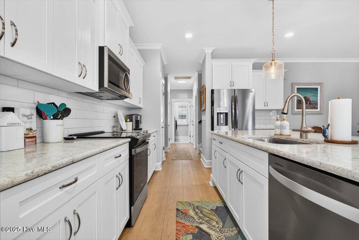 100546155 | Photo 13