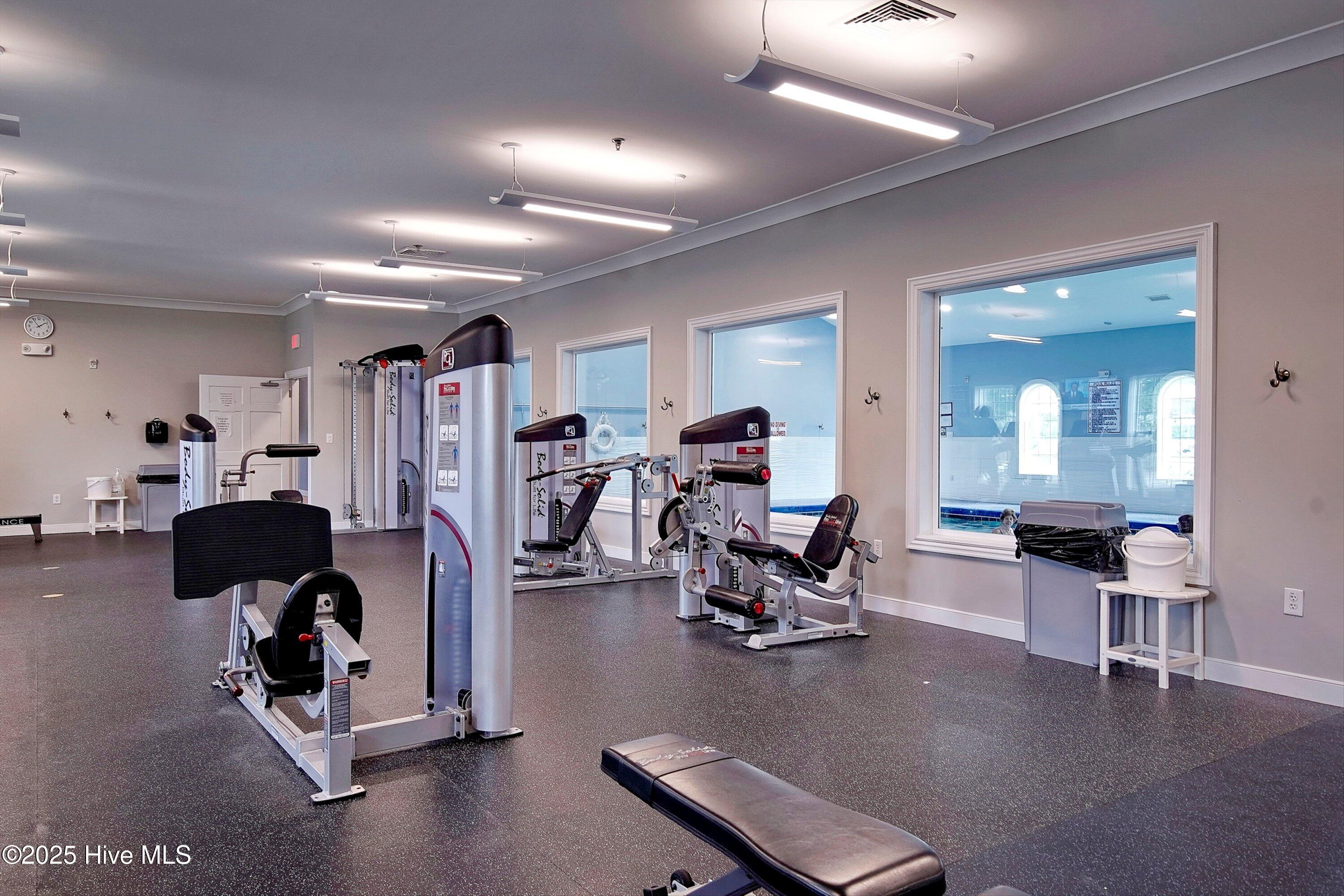 100538778 | Photo 63