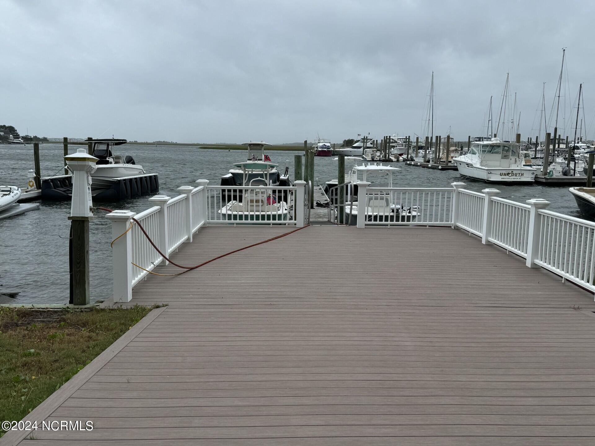 100469434 | Photo 96