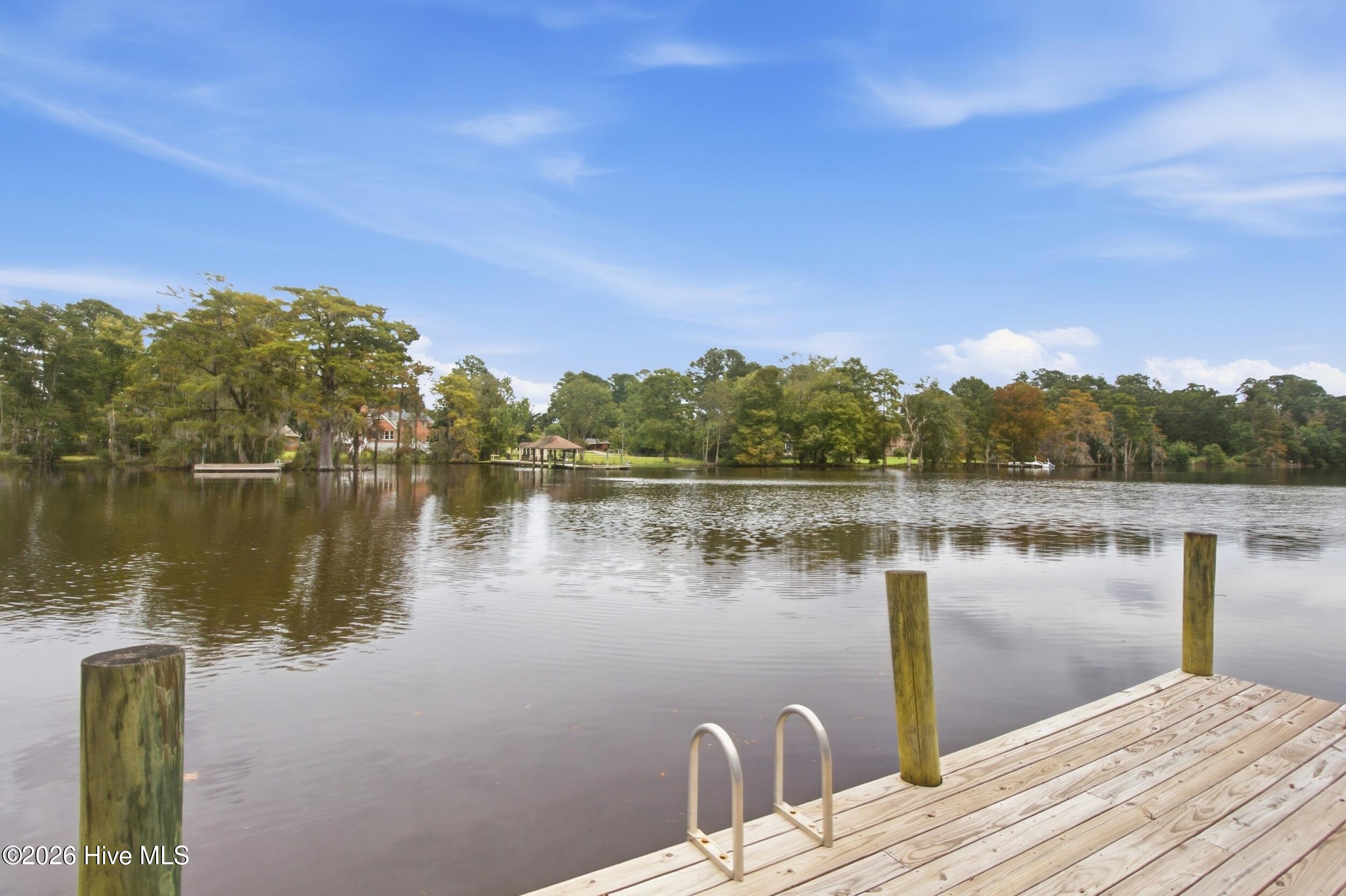 602 W Wilson Creek Drive,Trent Woods