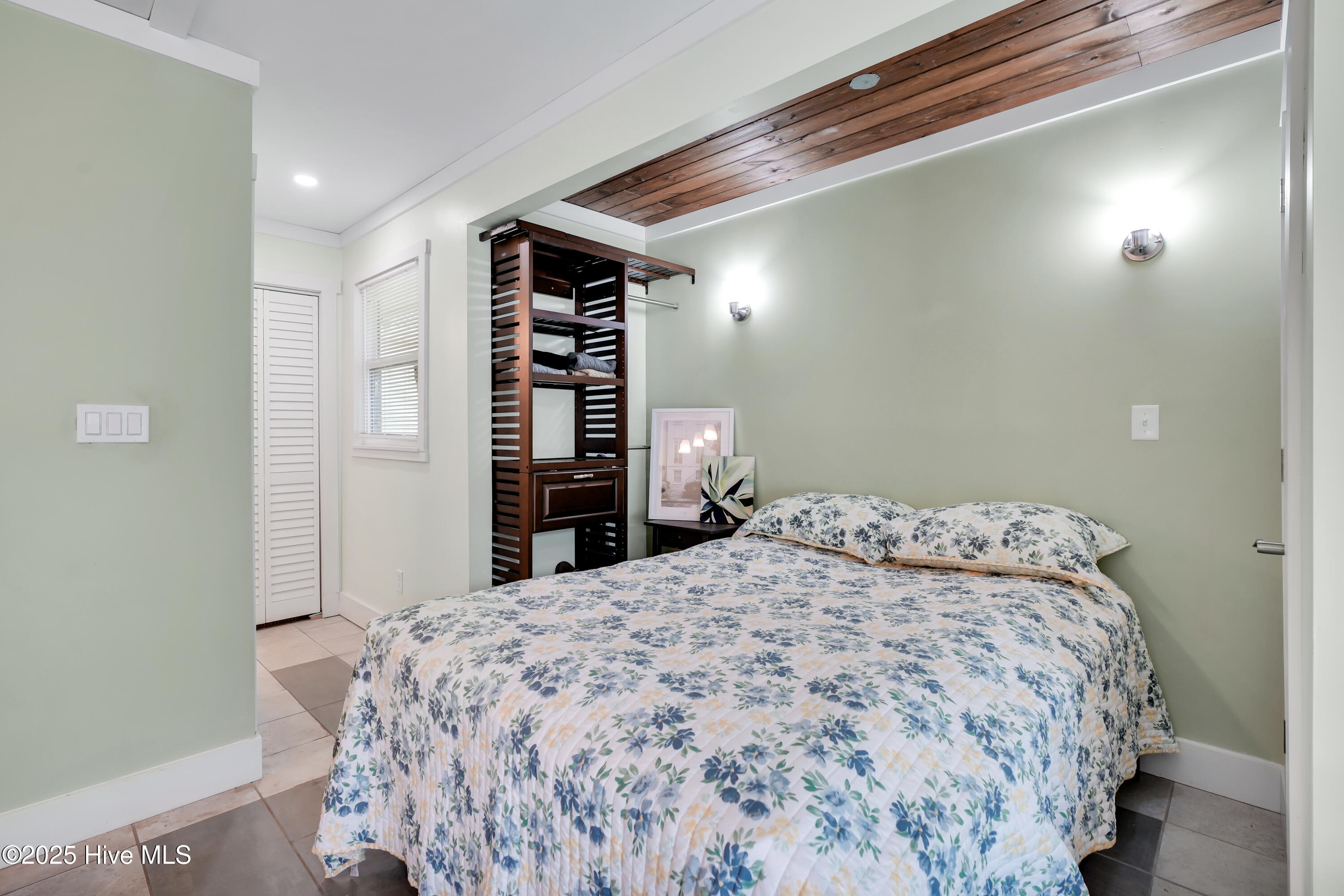 100530098 | Photo 30