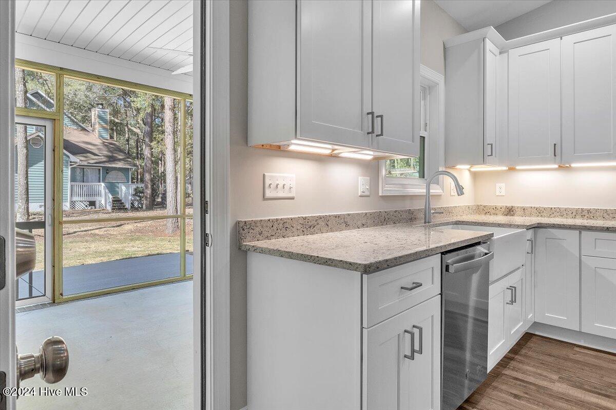 100479433 | Photo 23