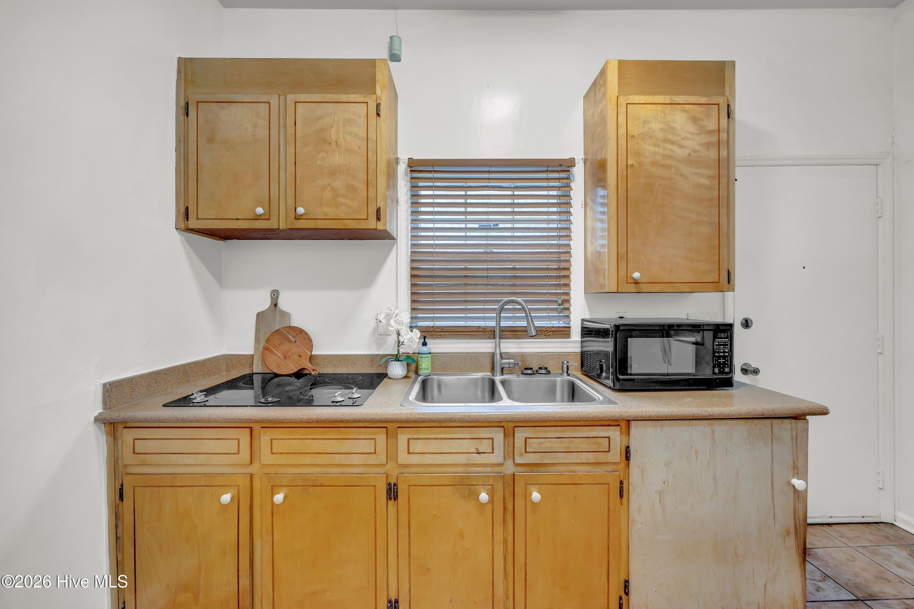 100554275 | Photo 10