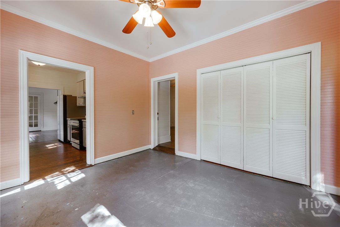 230 N Georgia Avenue