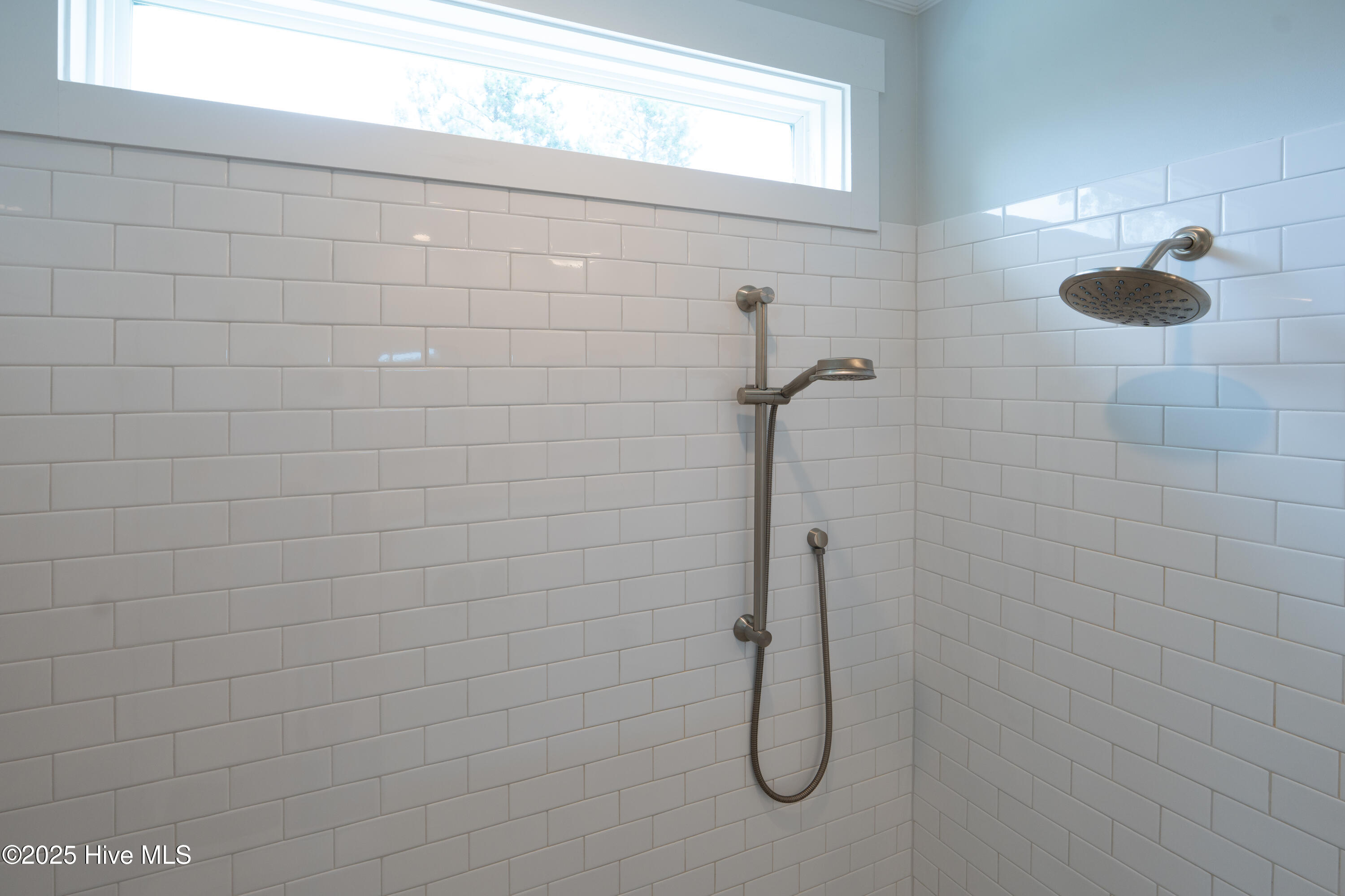 100542822 | Photo 21