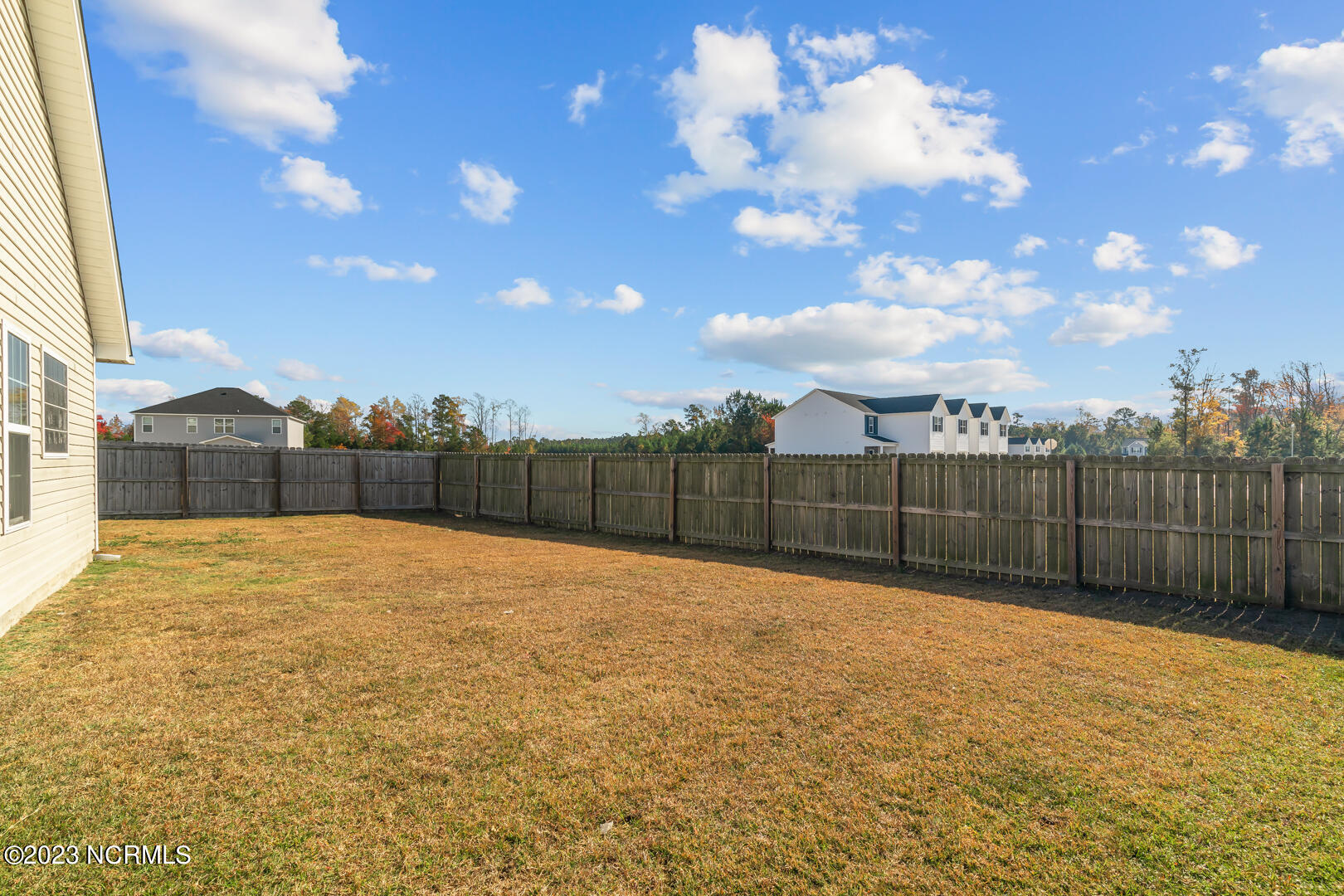 100553730 | Photo 34