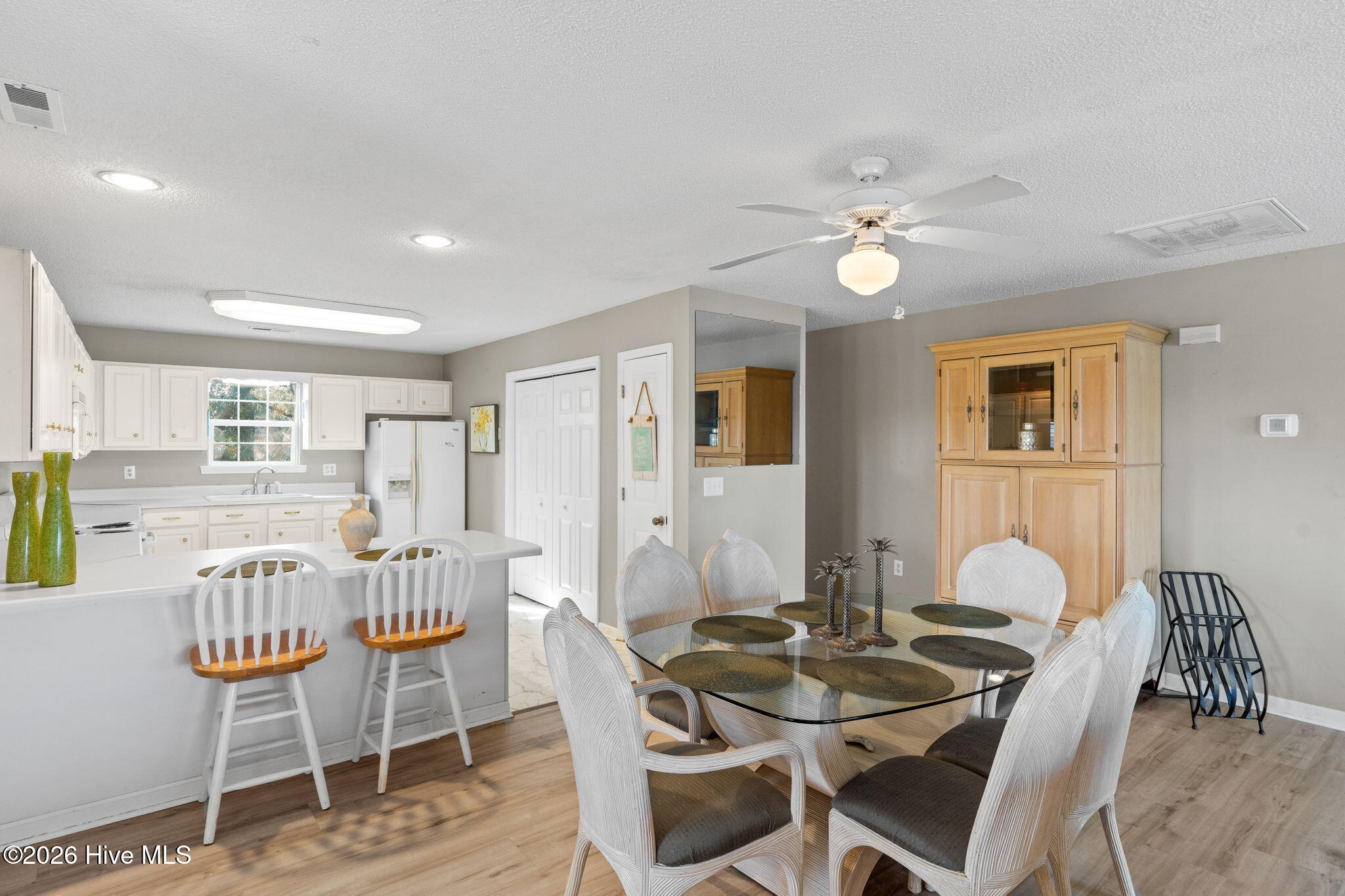 100548074 | Photo 18