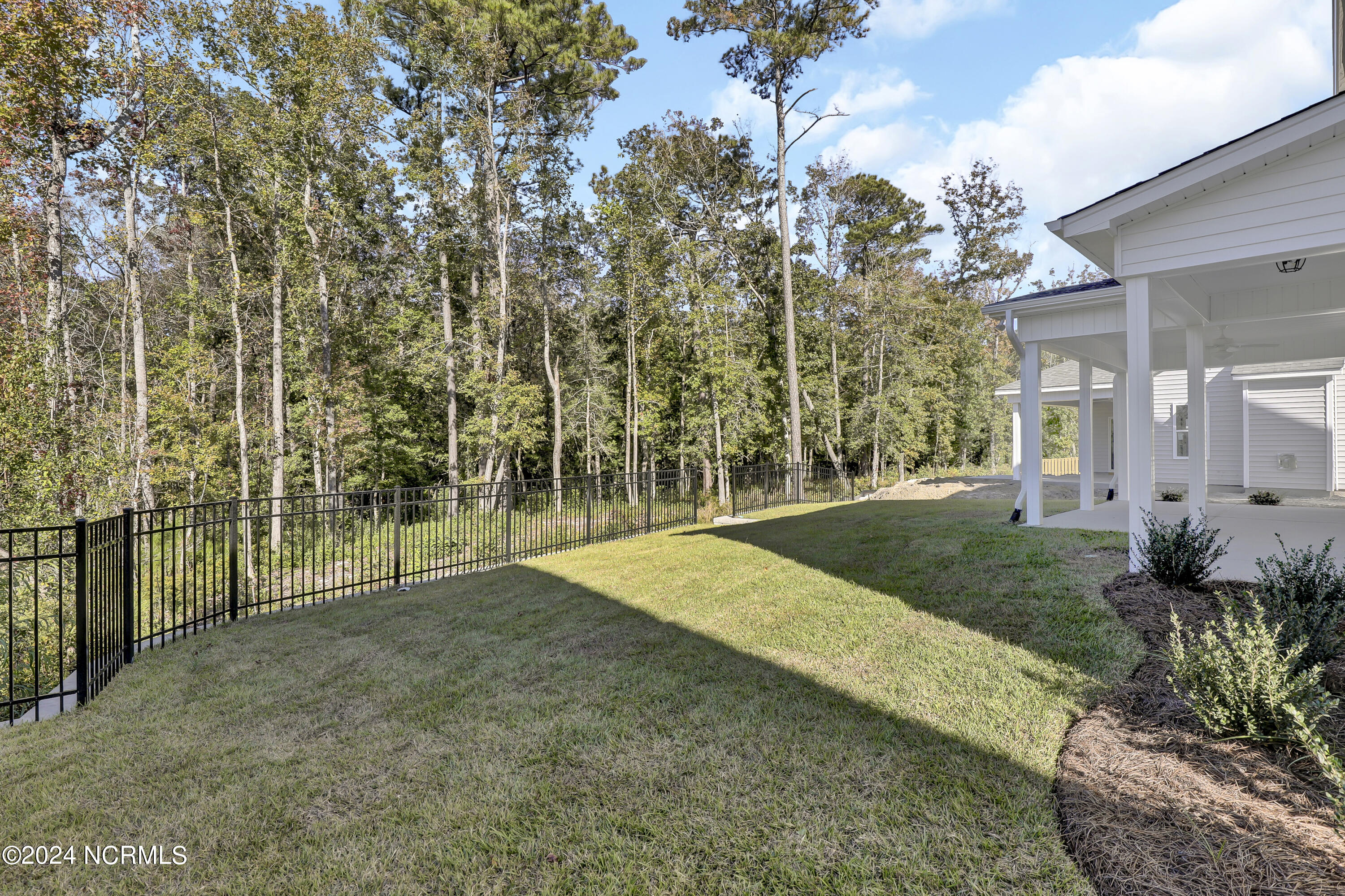 100457688 | Photo 30