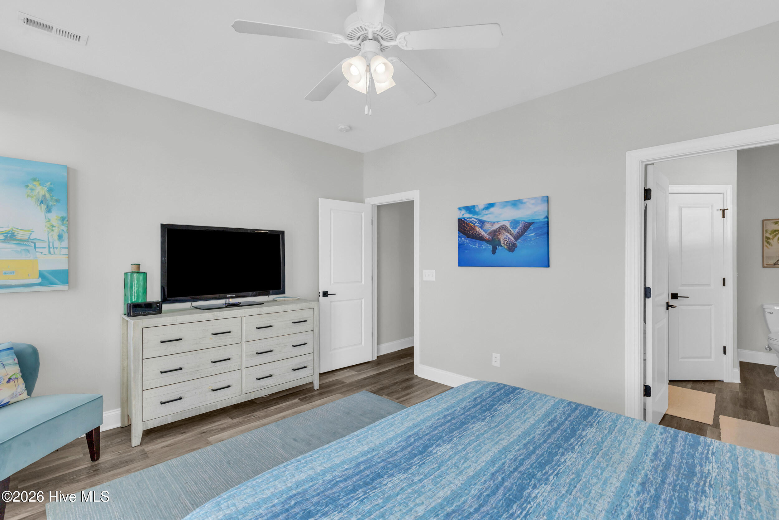 100548181 | Photo 16