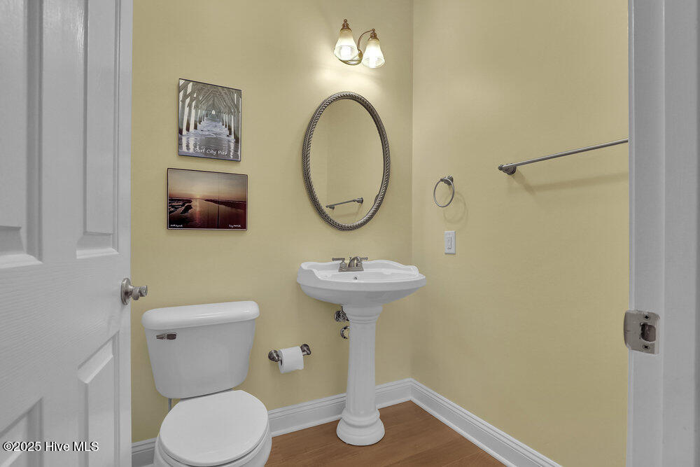 100513085 | Photo 28