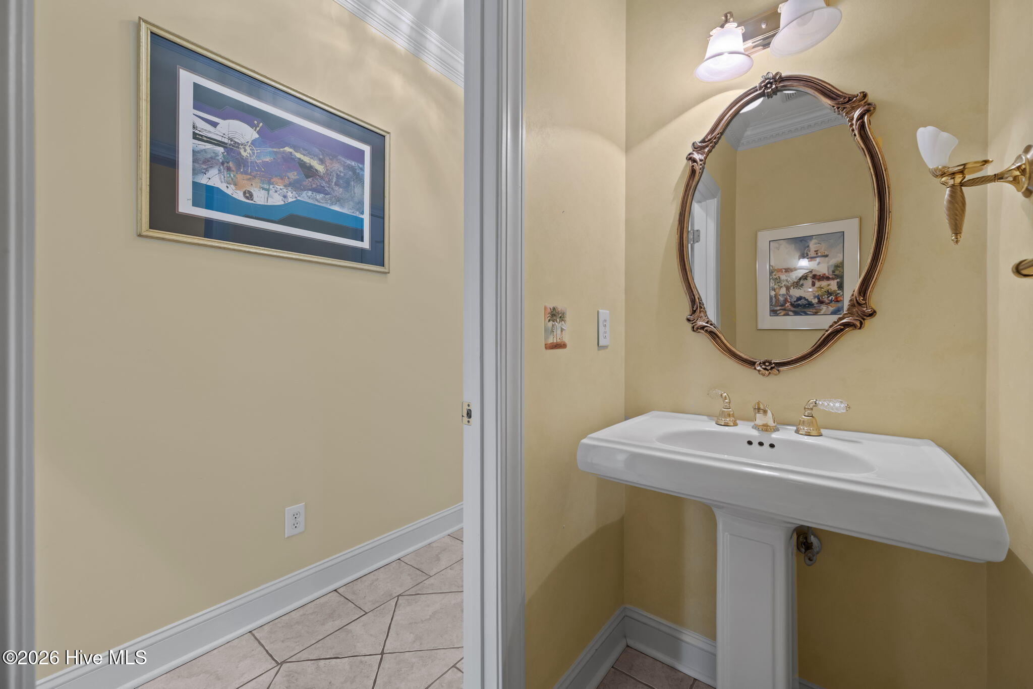 100552548 | Photo 32