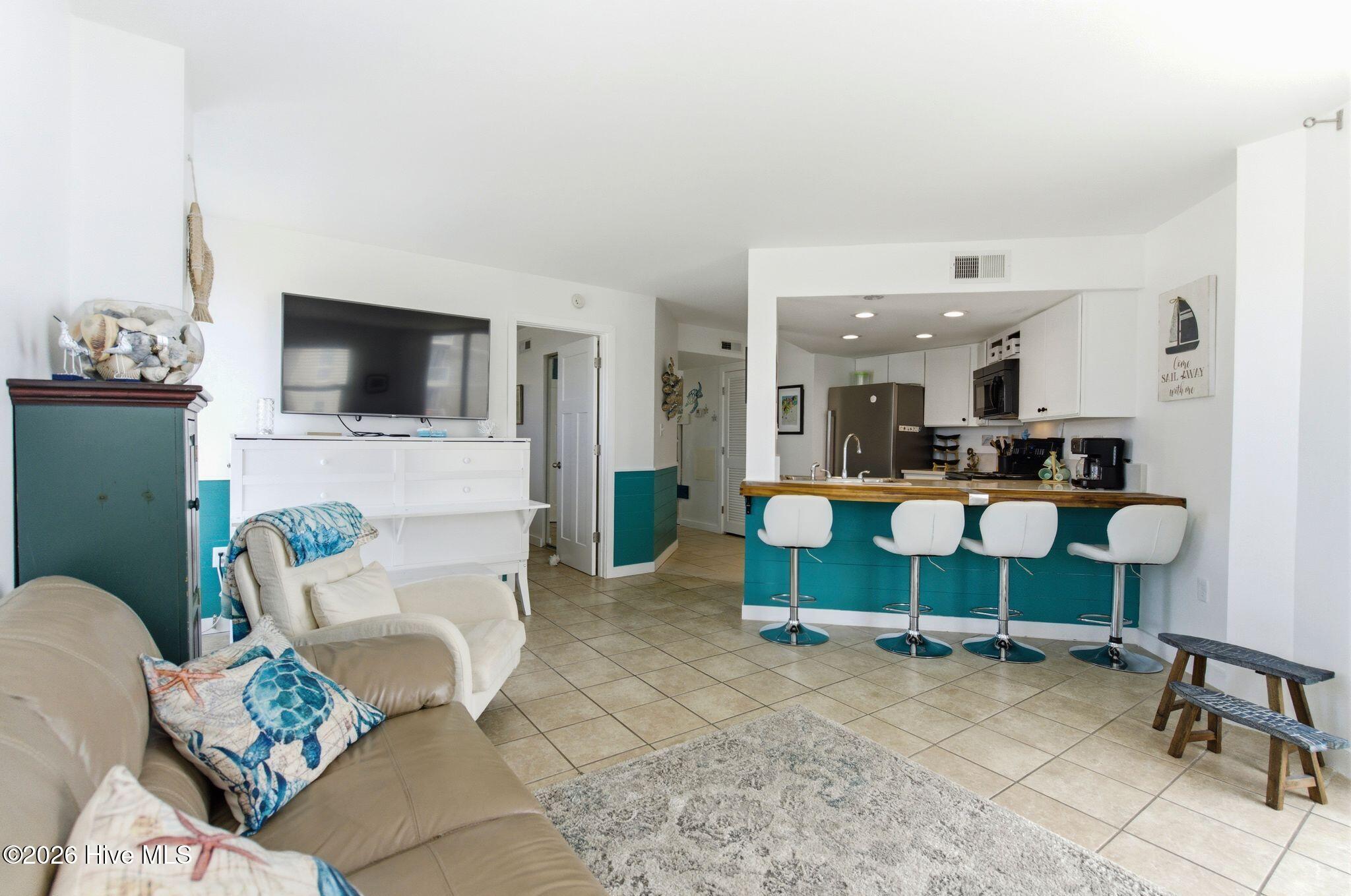 100564198 | Photo 14