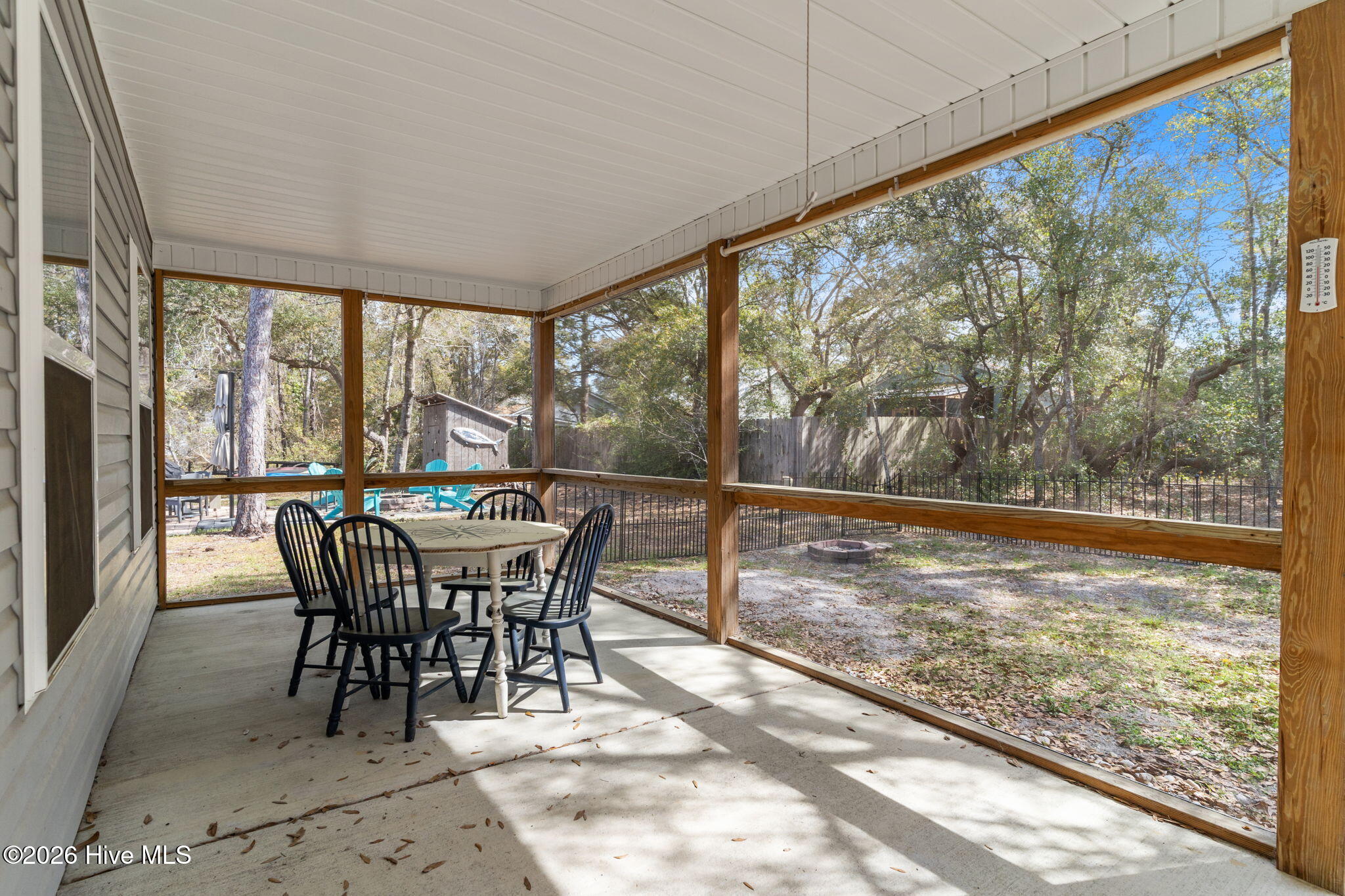 100564480 | Photo 41