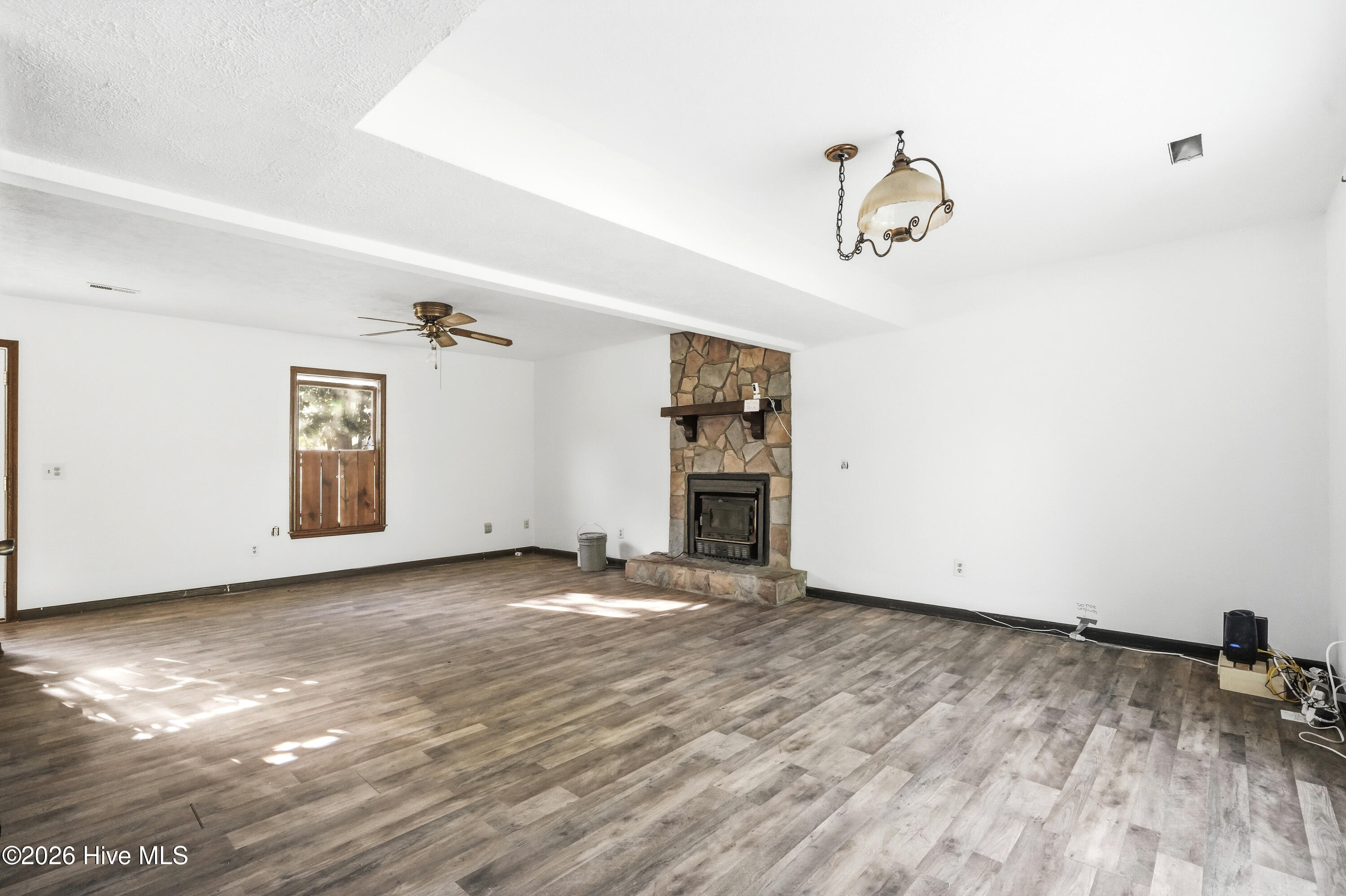 100568902 | Photo 16