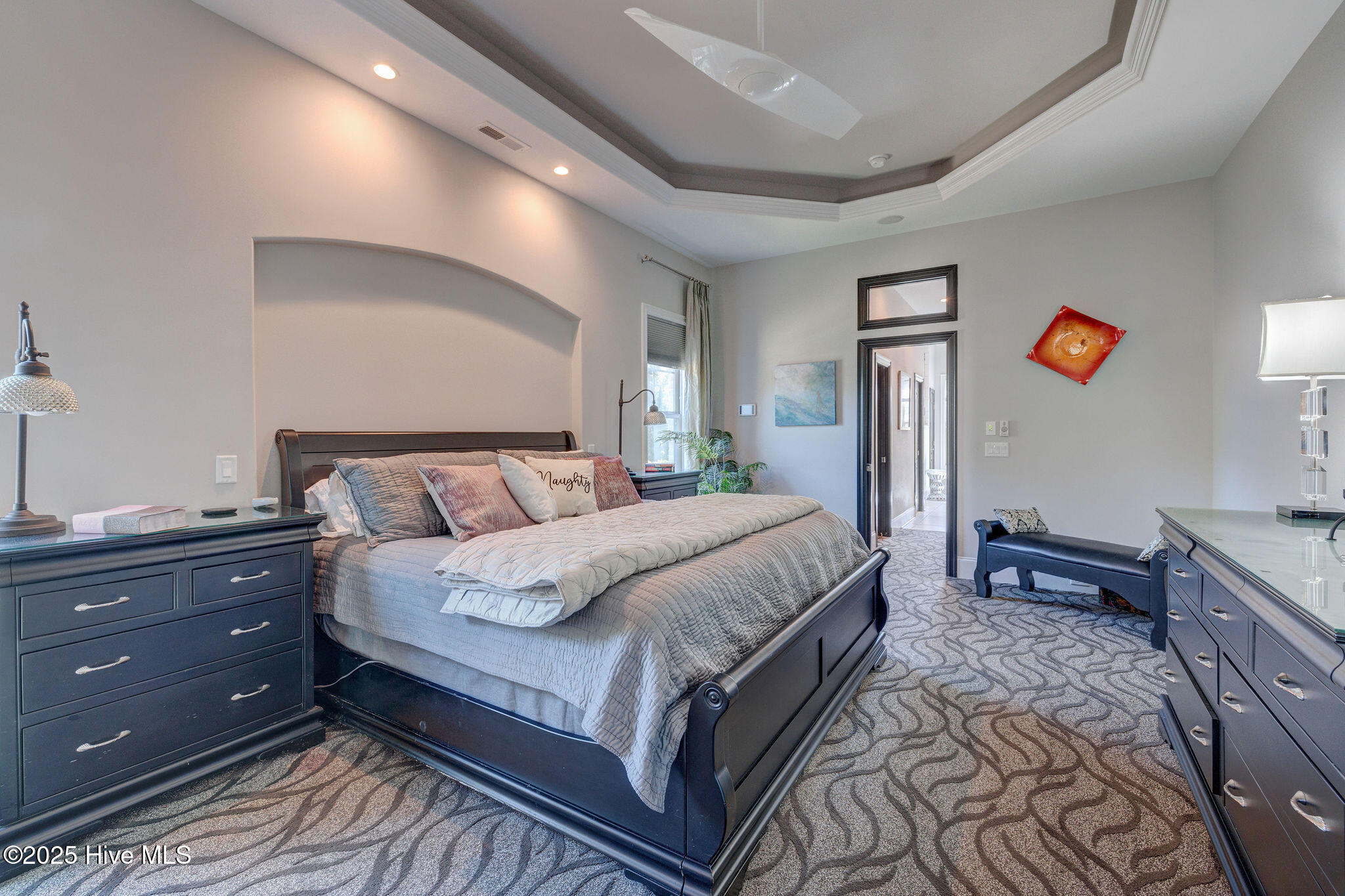 100550746 | Photo 35