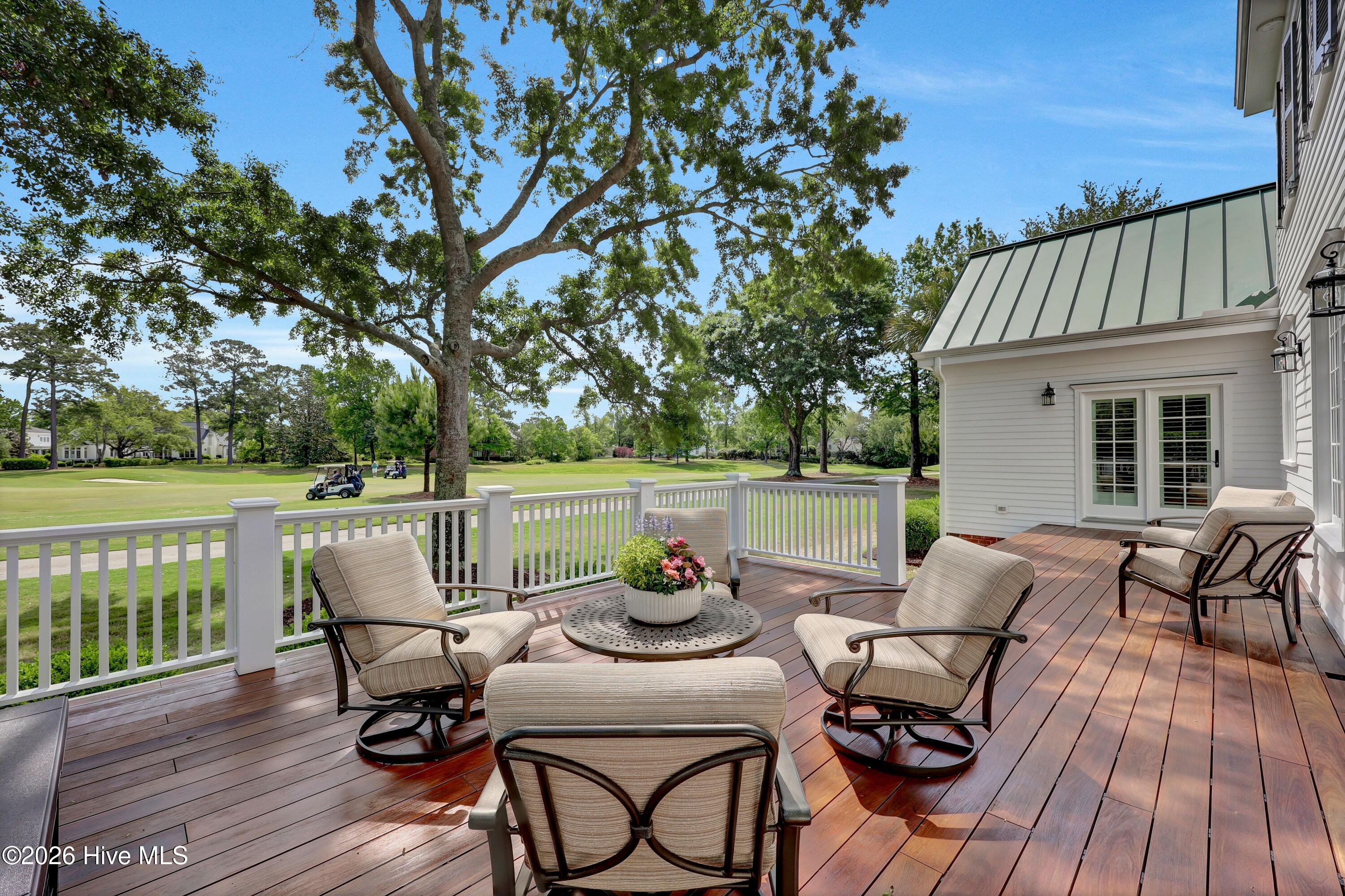 100569370 | Photo 53