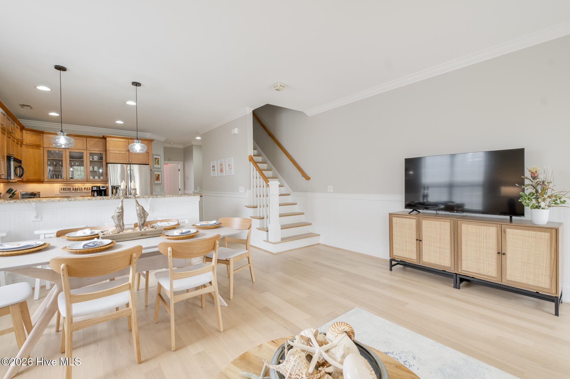 100557553 | Photo 12