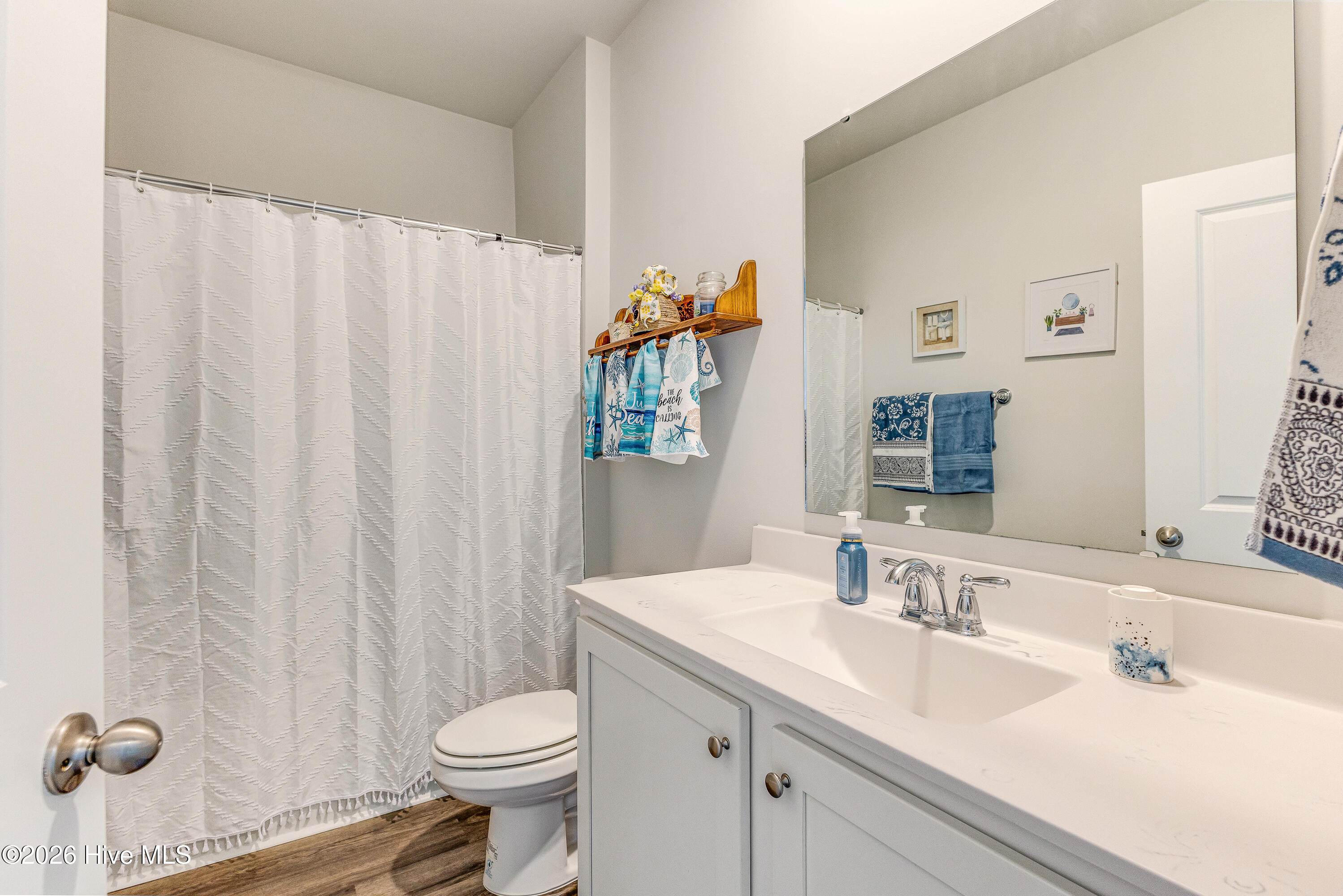 100566455 | Photo 24