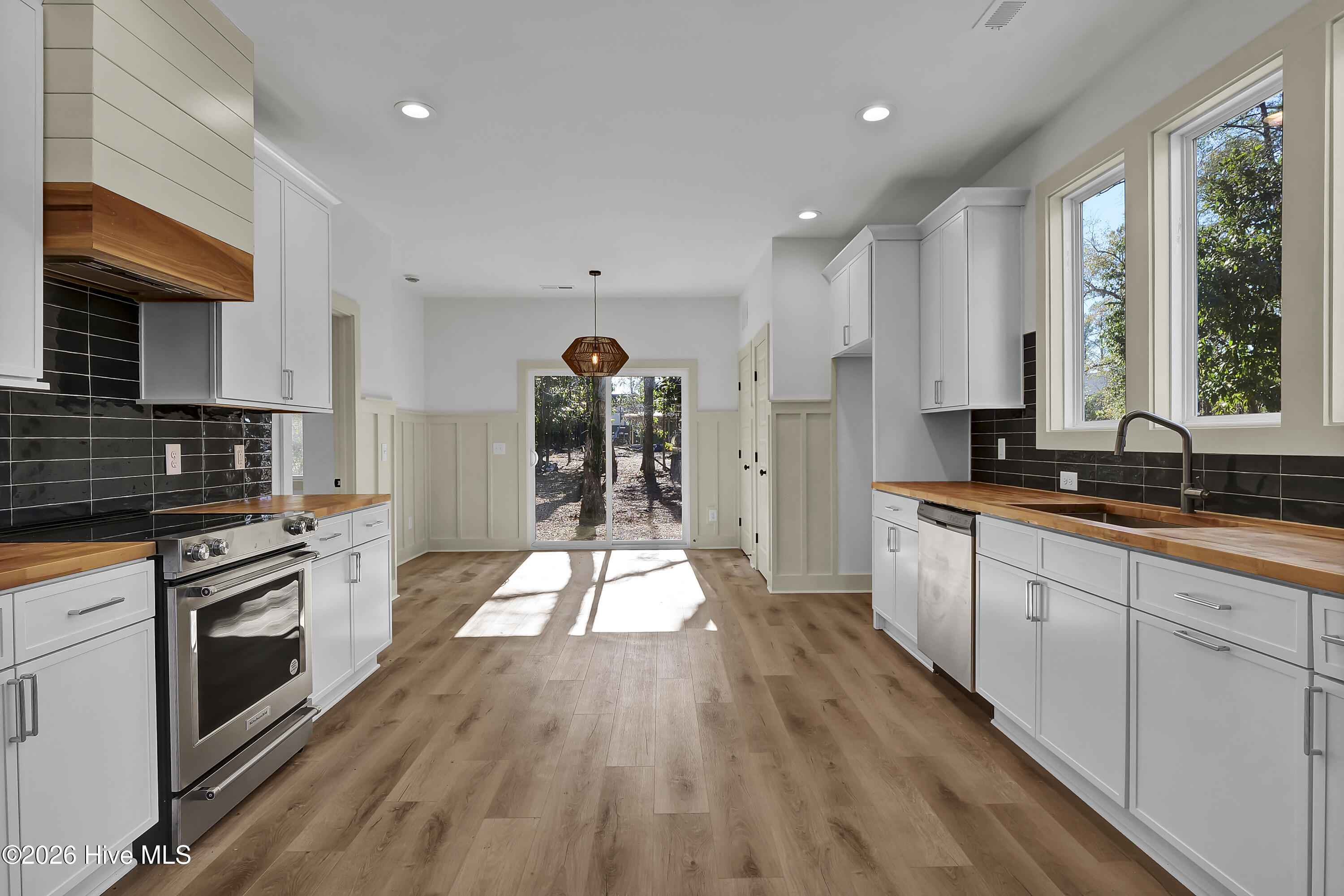 100549345 | Photo 10