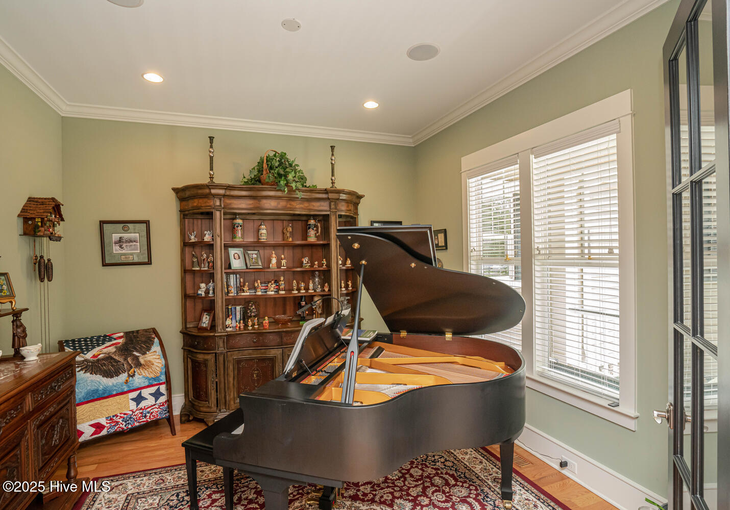 100566478 | Photo 16