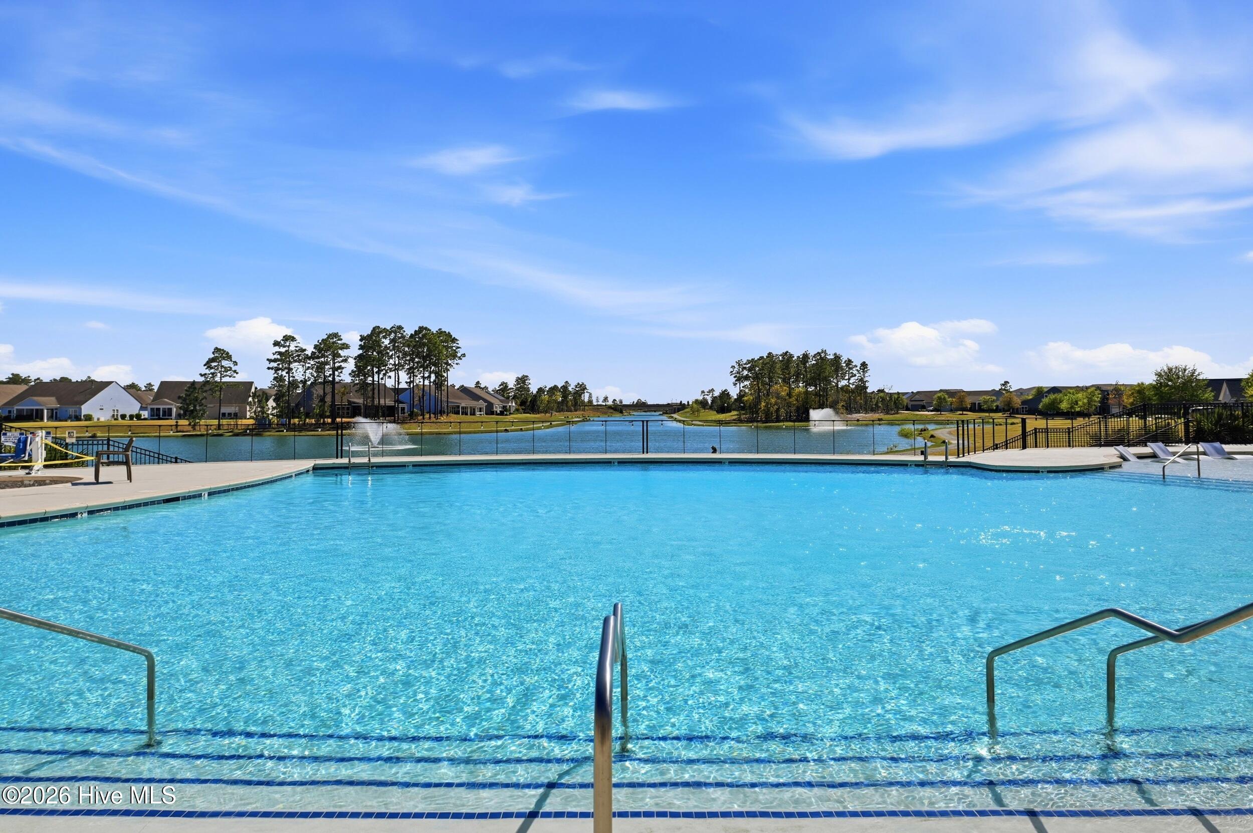 100565292 | Photo 58