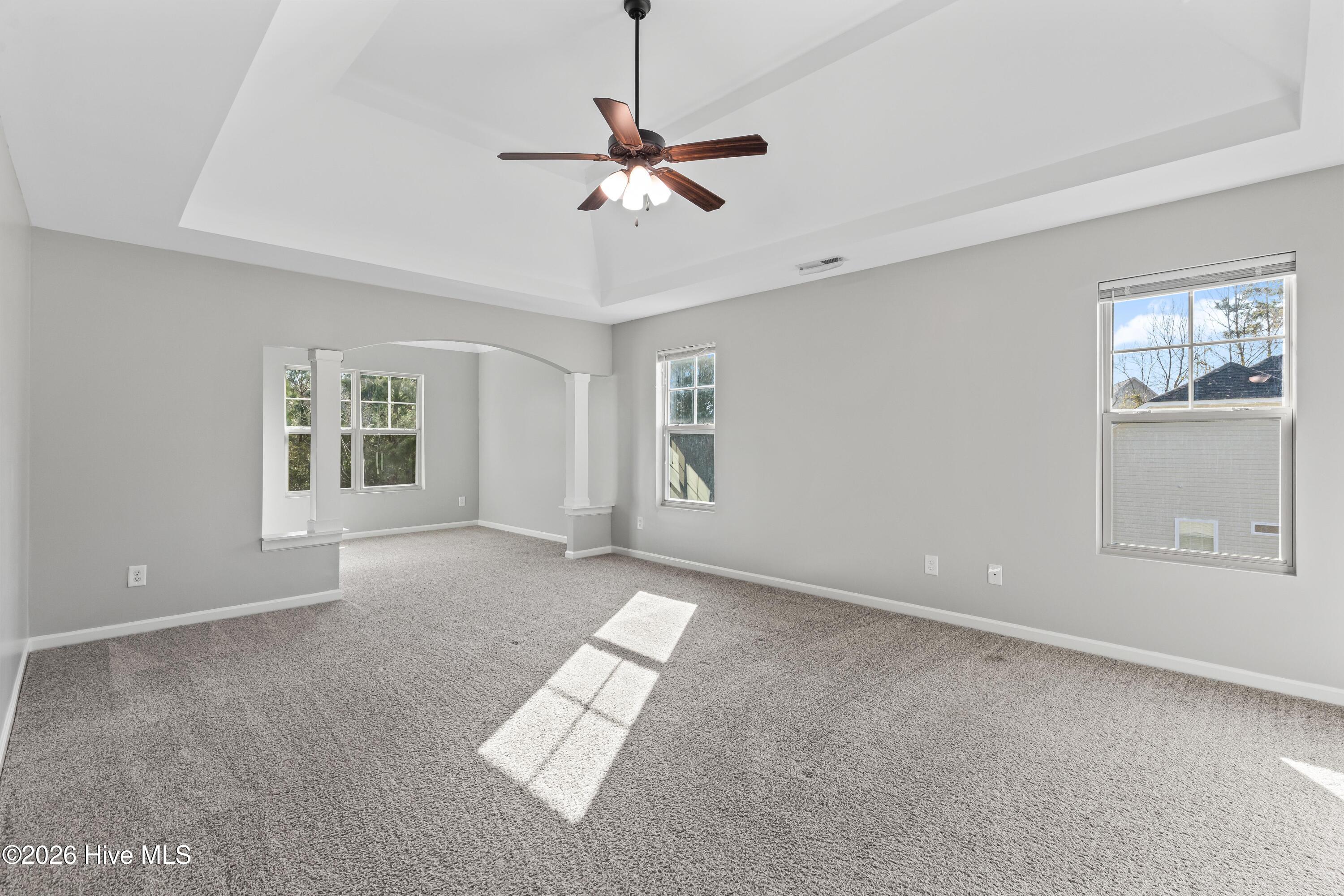 100559199 | Photo 32