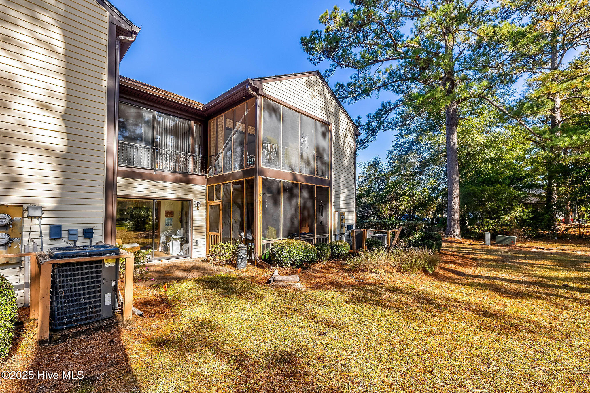 100541732 | Photo 45