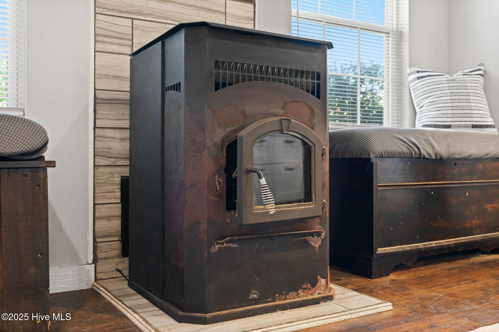 100538220 | Photo 14