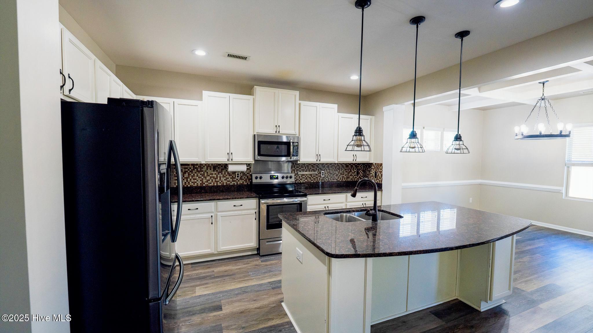 100545040 | Photo 19