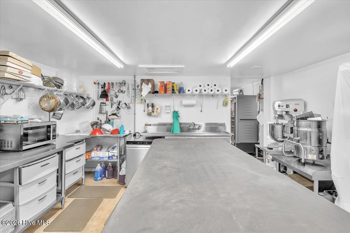 100551922 | Photo 79