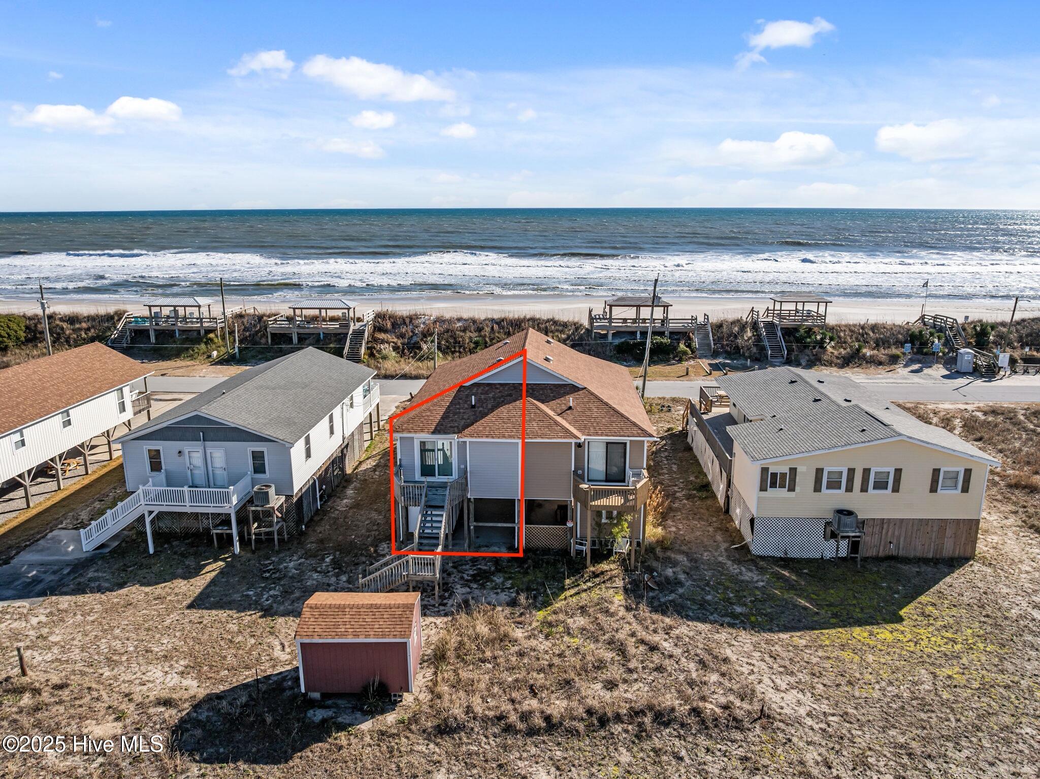 100547004 | Photo 30