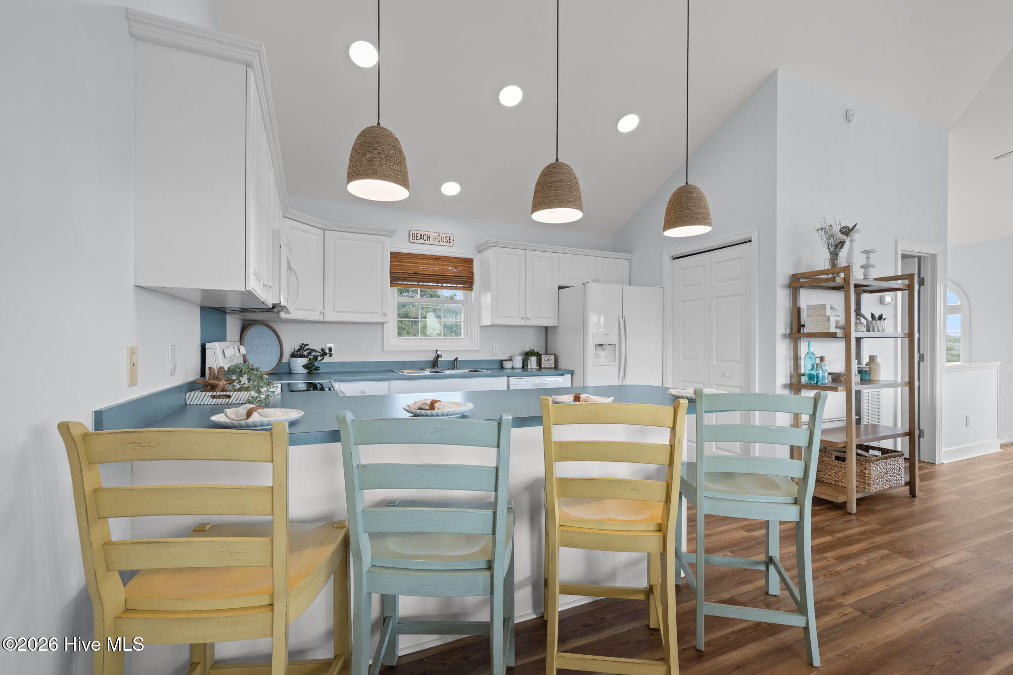 100547357 | Photo 24