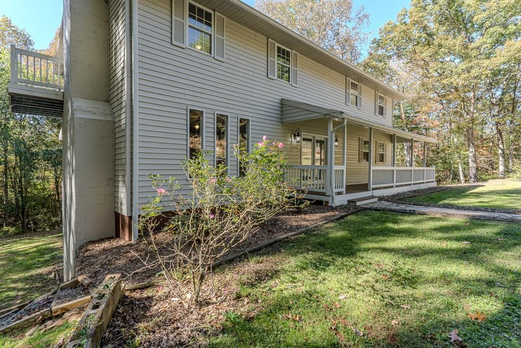 294 Sunnyside, Marble, North Carolina, 5 Bedrooms Bedrooms, 7 Rooms Rooms,3 BathroomsBathrooms,Single family residence,For sale,Sunnyside,98544191
