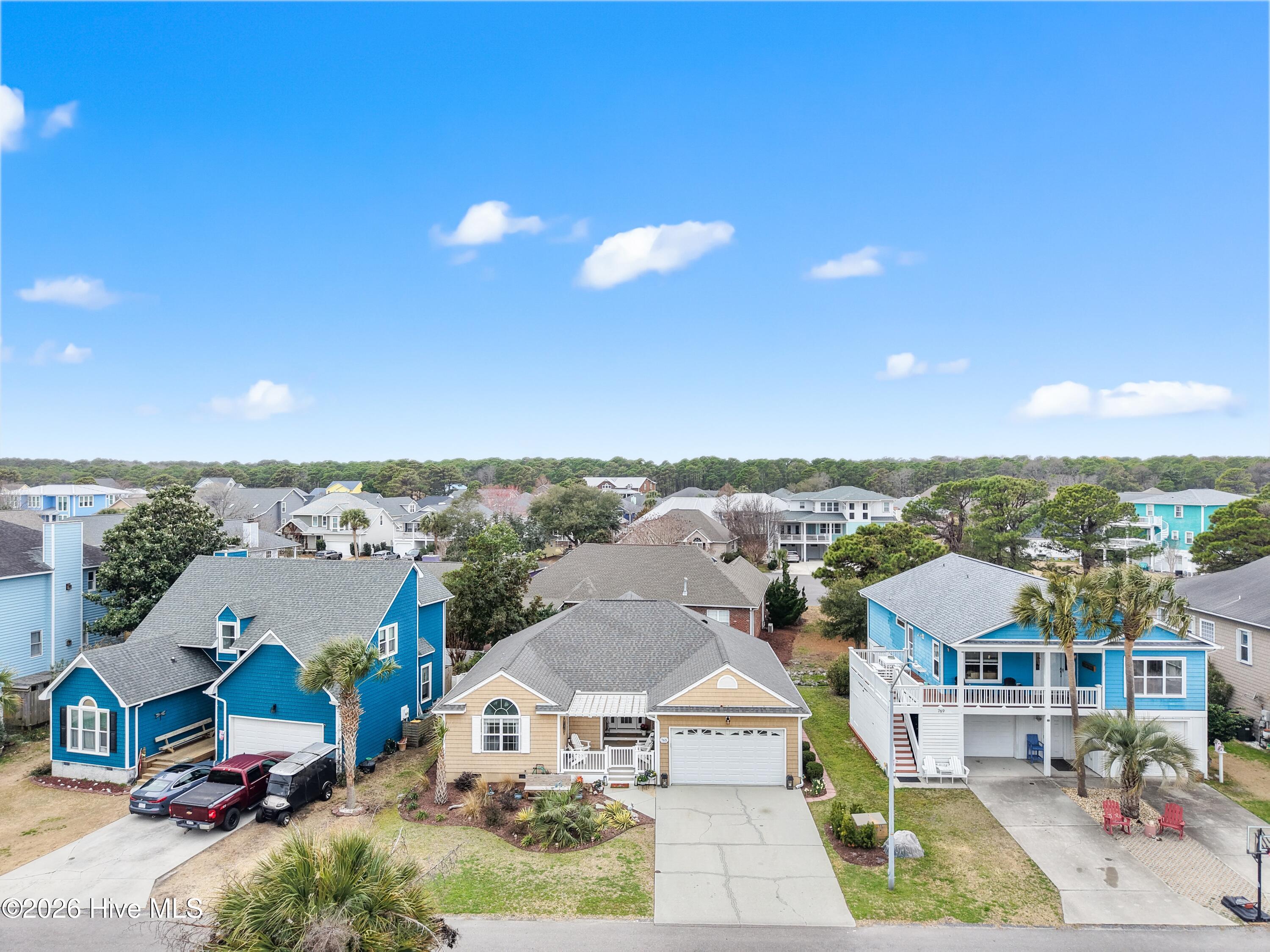 100558104 | Photo 53