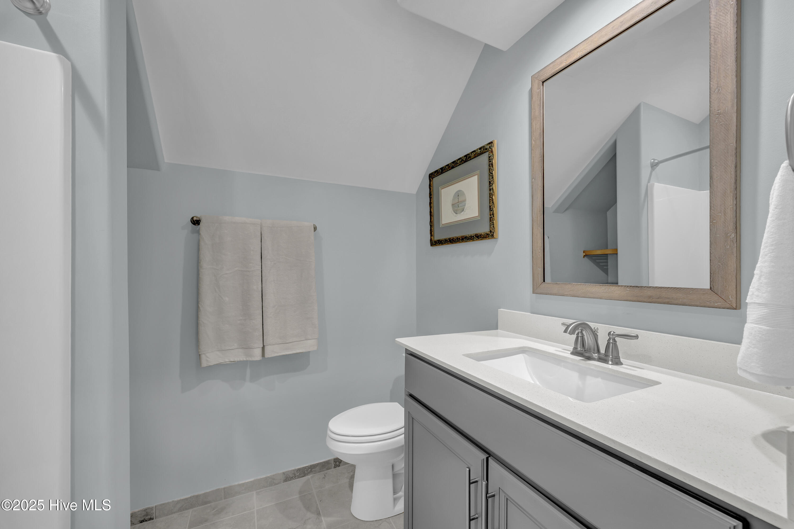 100544142 | Photo 26