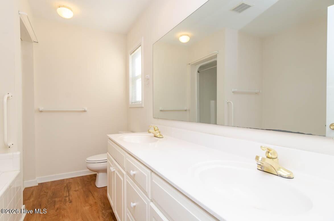 100552011 | Photo 14