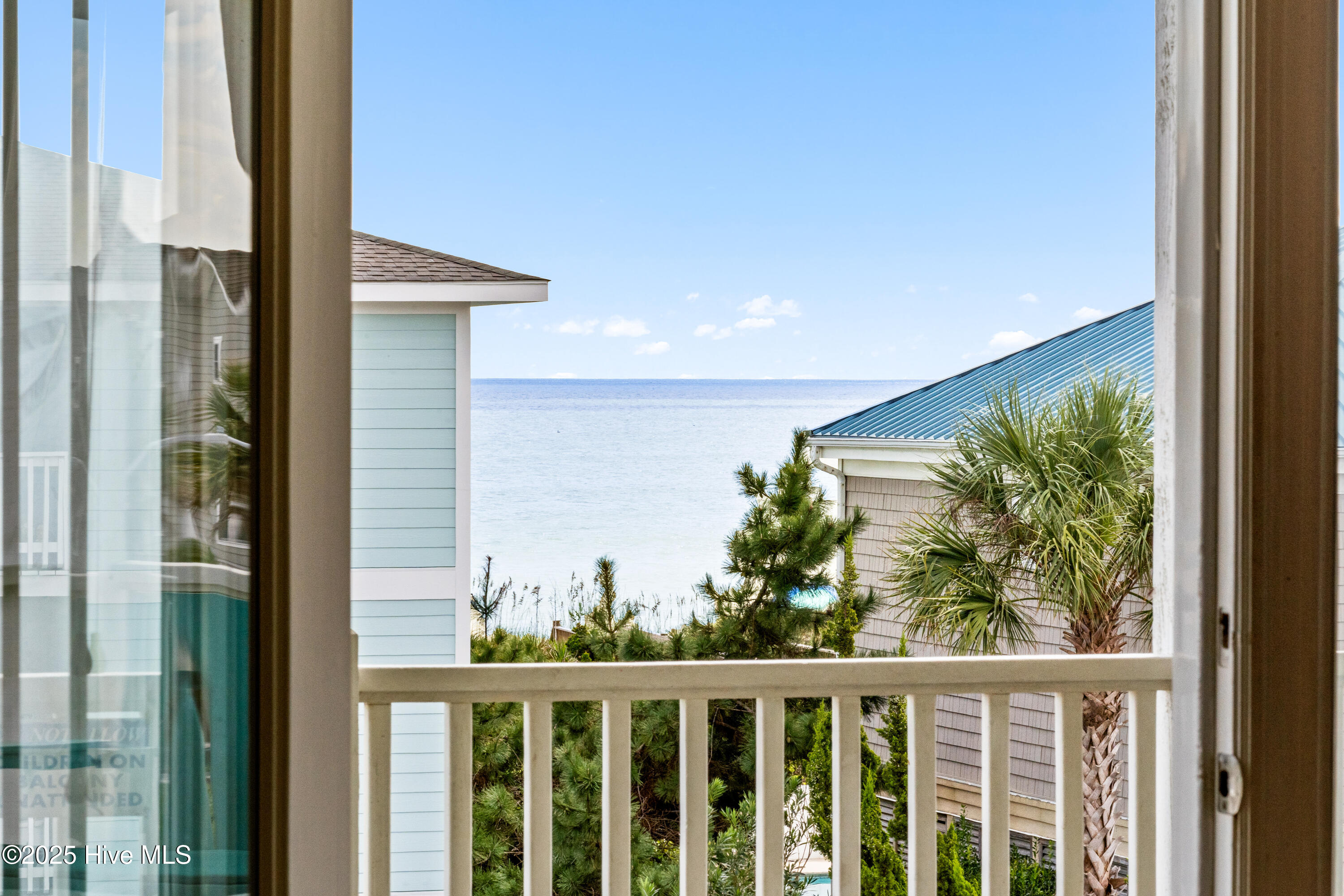 100530608 | Photo 40