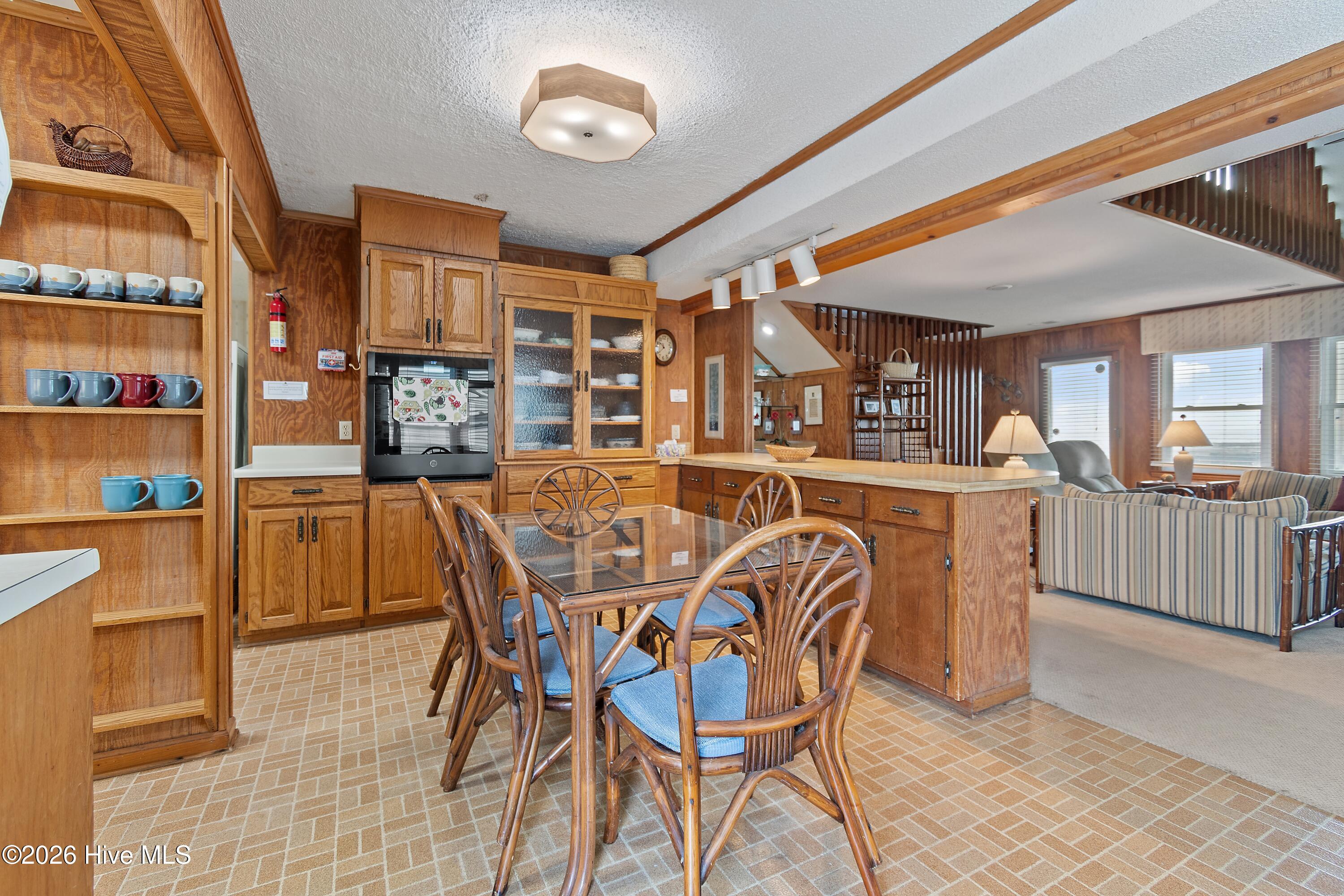 1099 Ocean Boulevard W, Holden Beach, NC, 28462