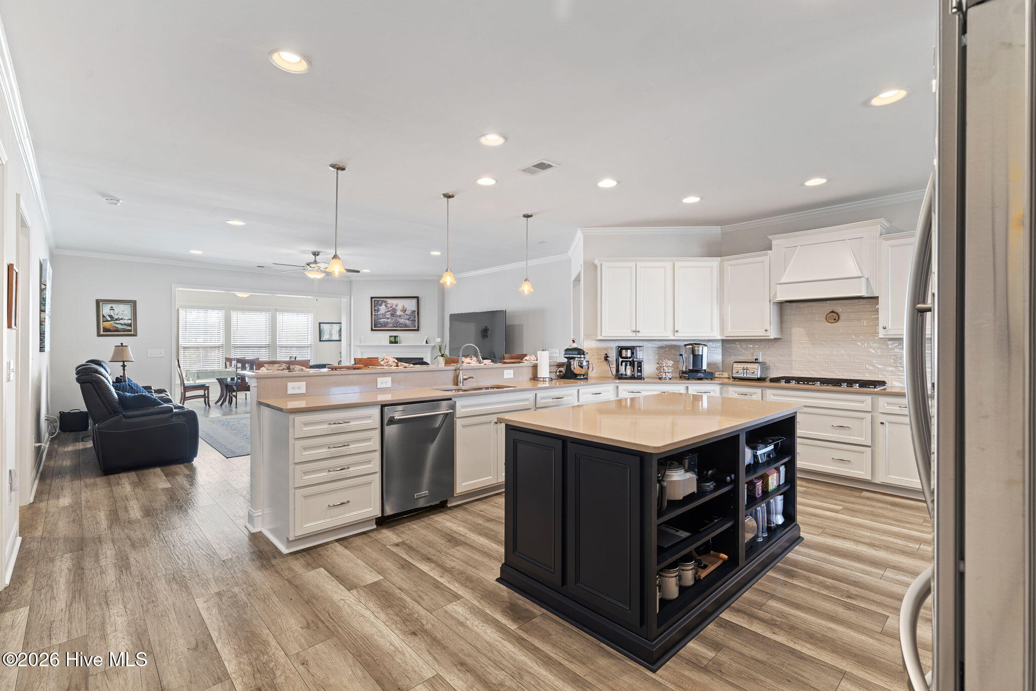 100564414 | Photo 12