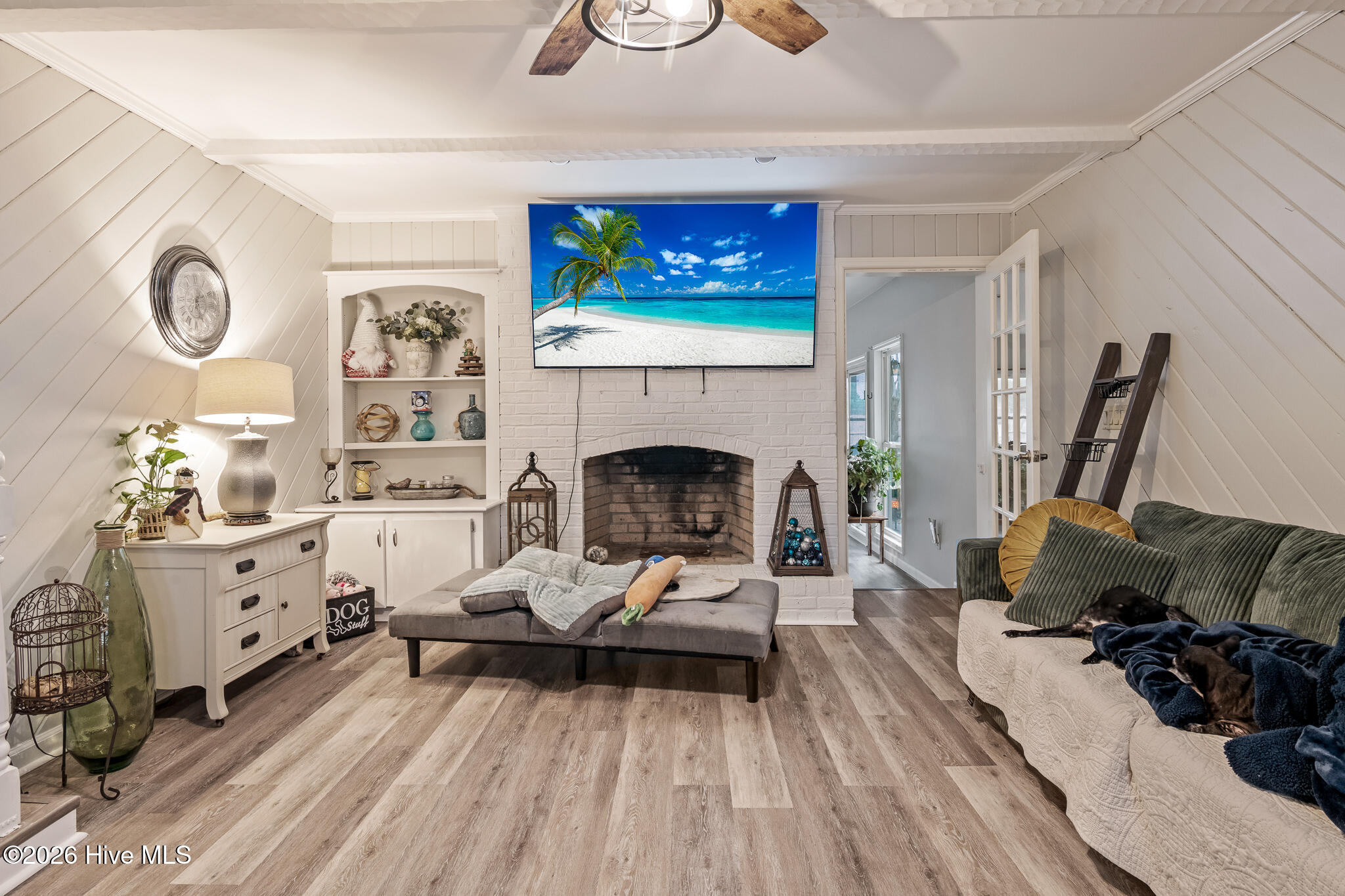 100552372 | Photo 22