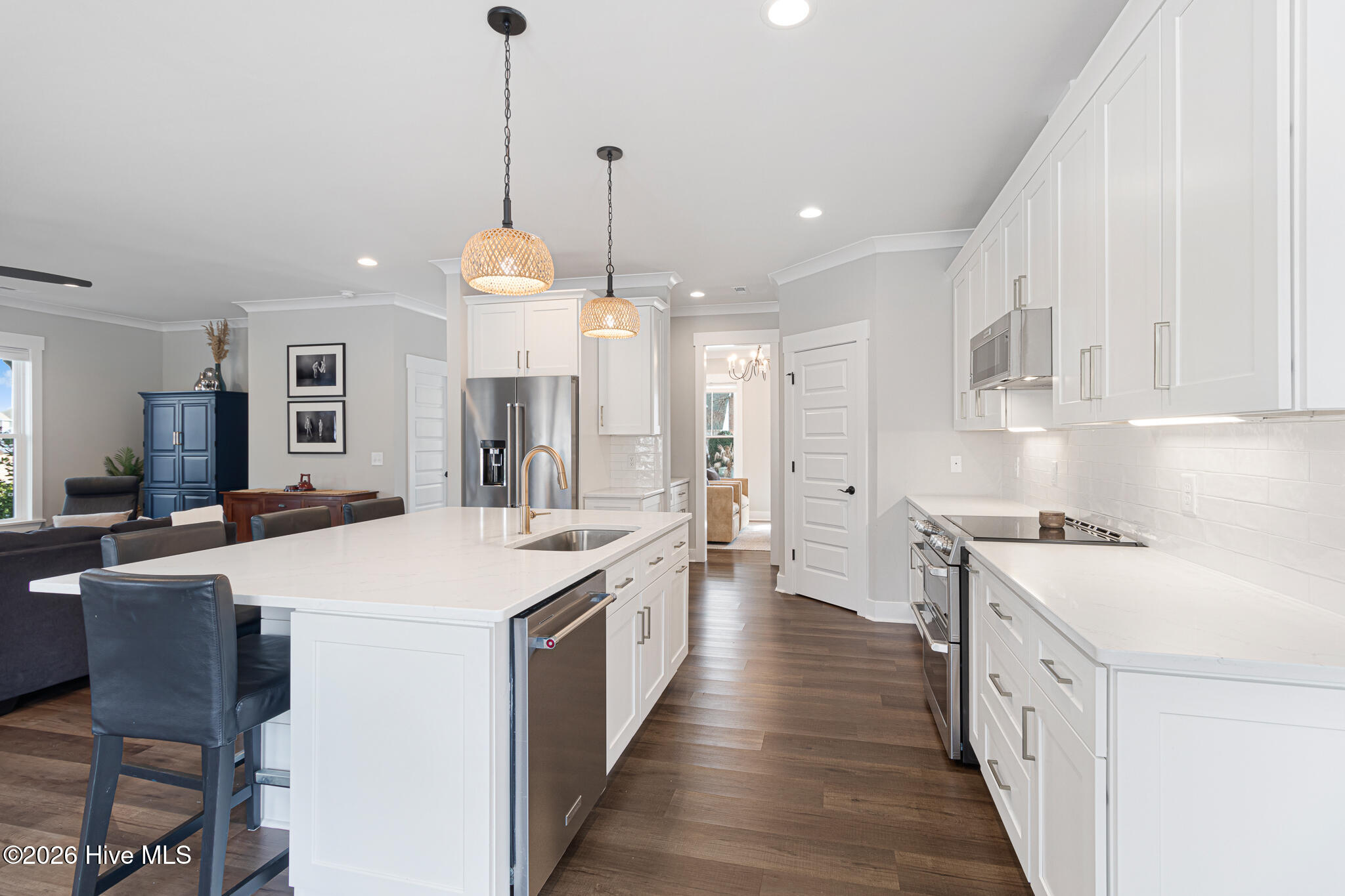 100556315 | Photo 14