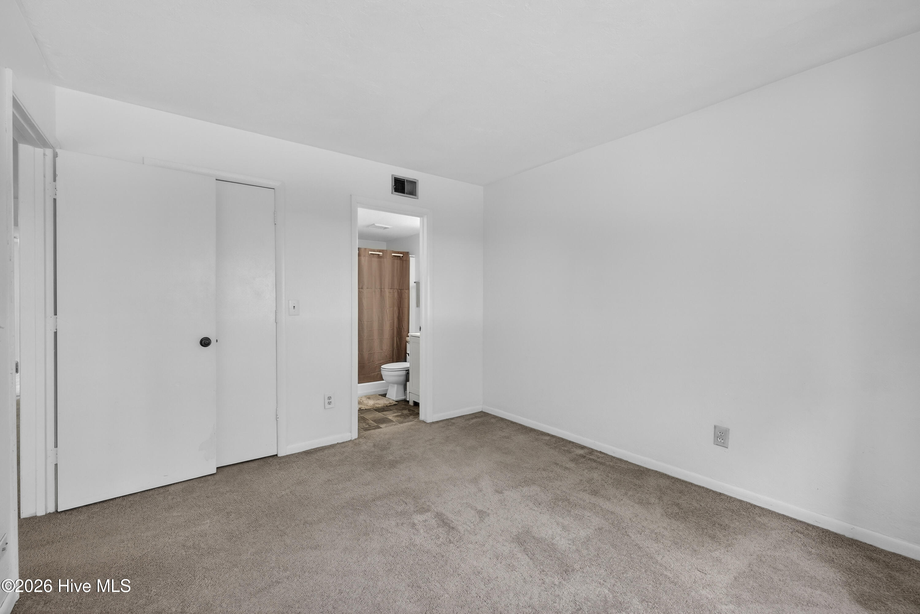 100565573 | Photo 31