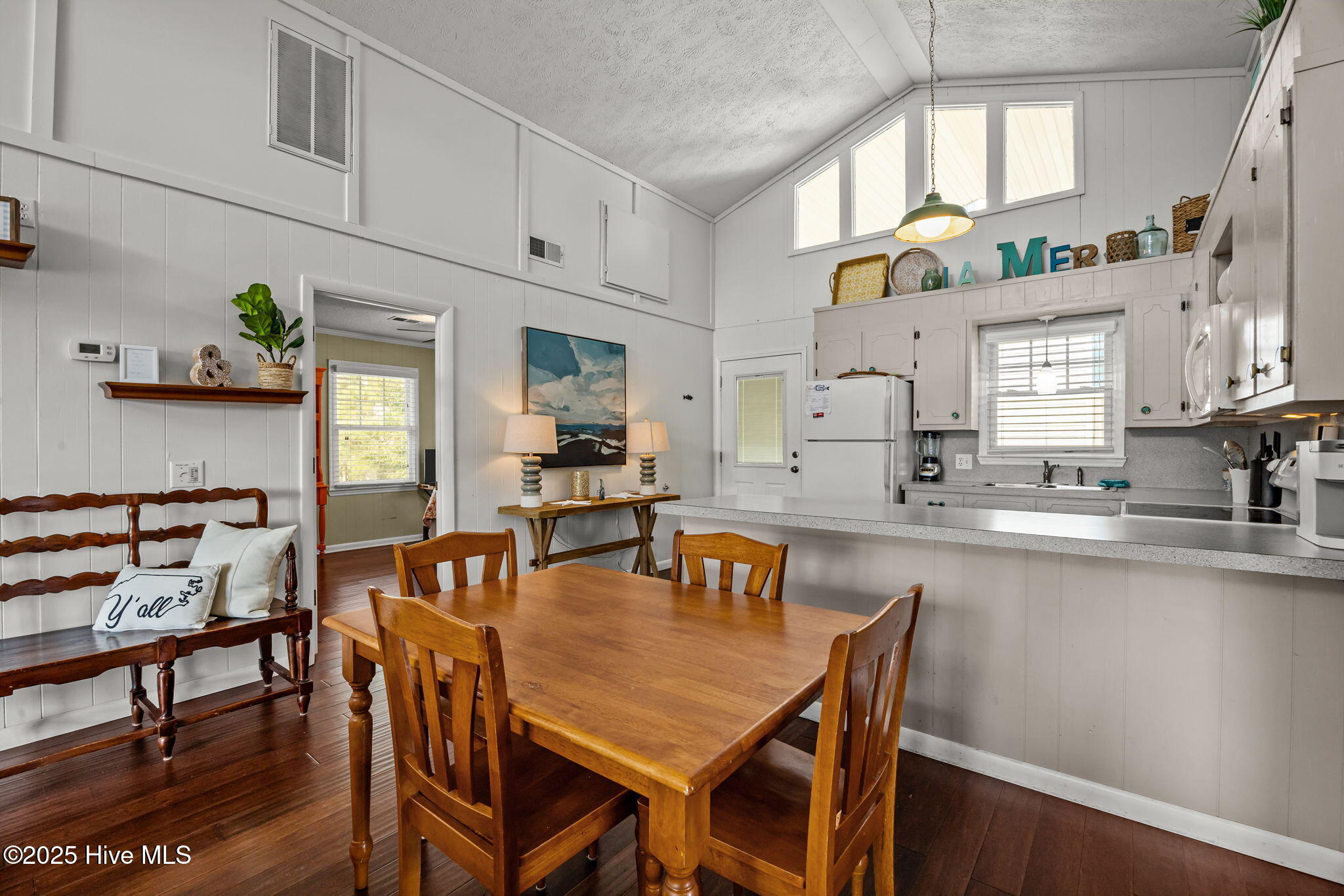 100543033 | Photo 10