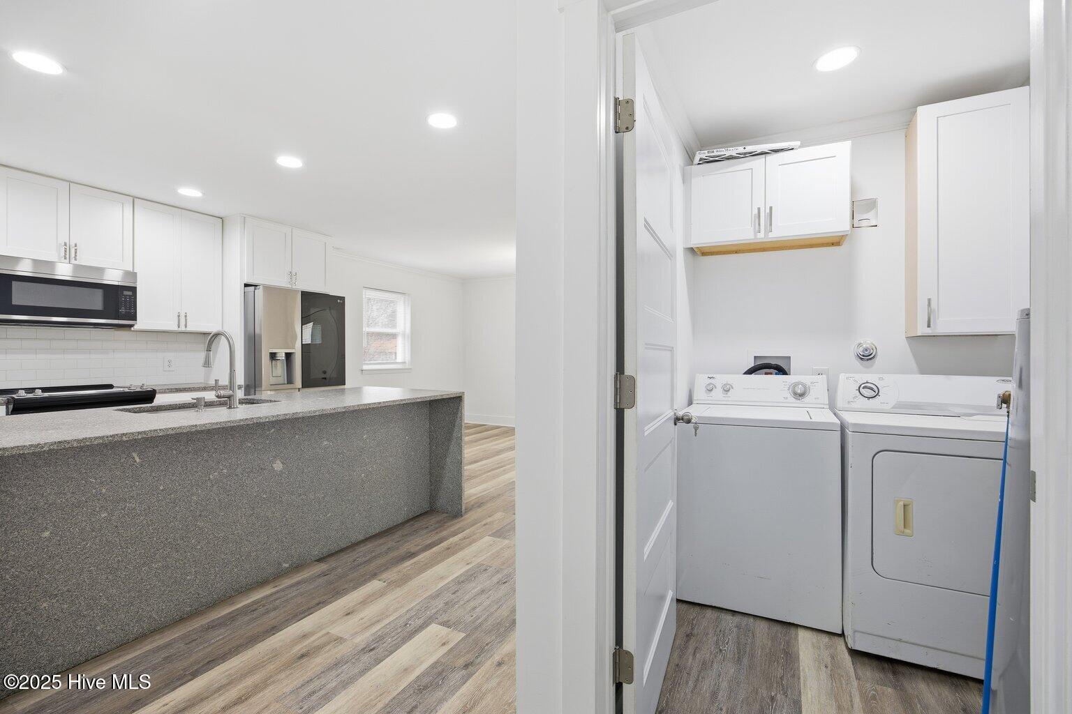 100543784 | Photo 23