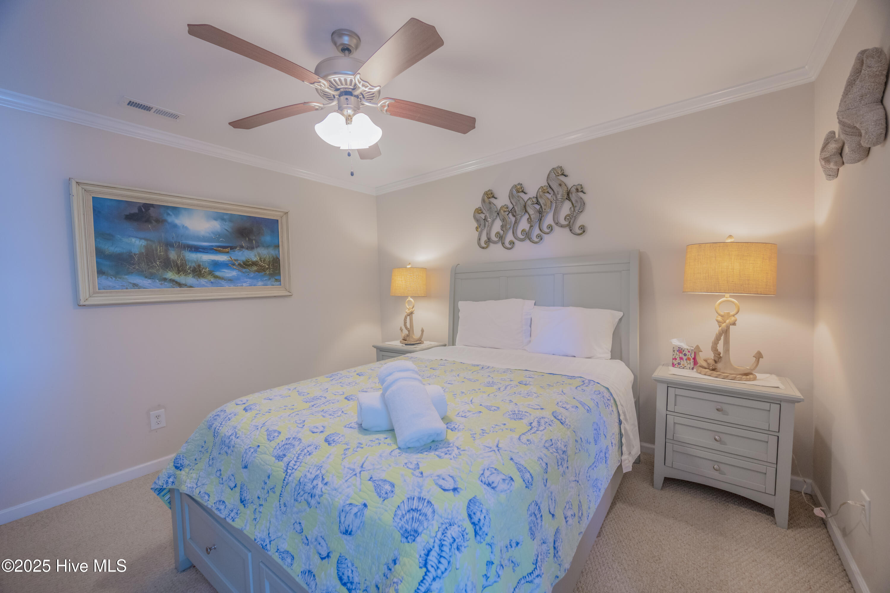 100482049 | Photo 24