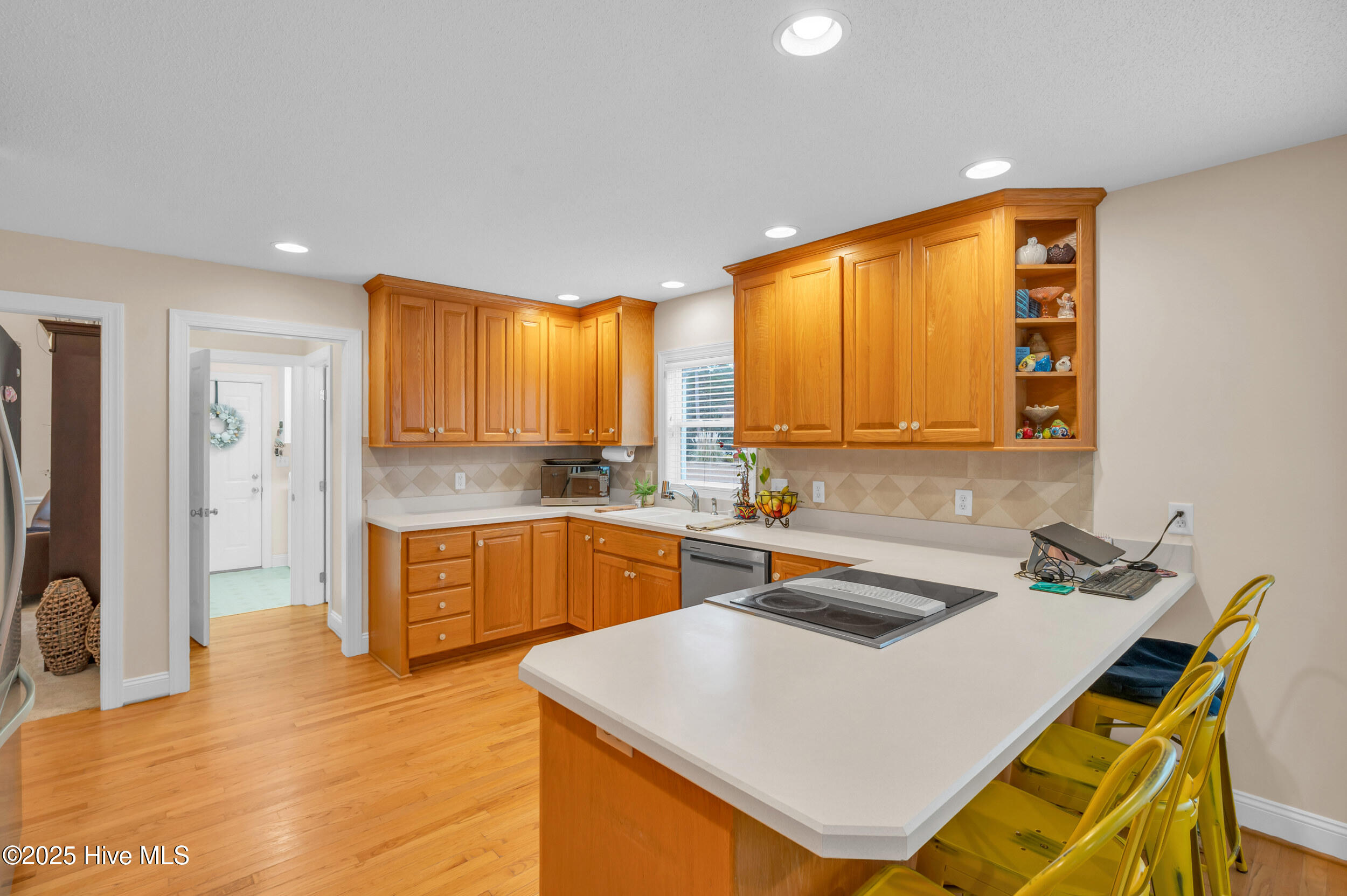 100542764 | Photo 10