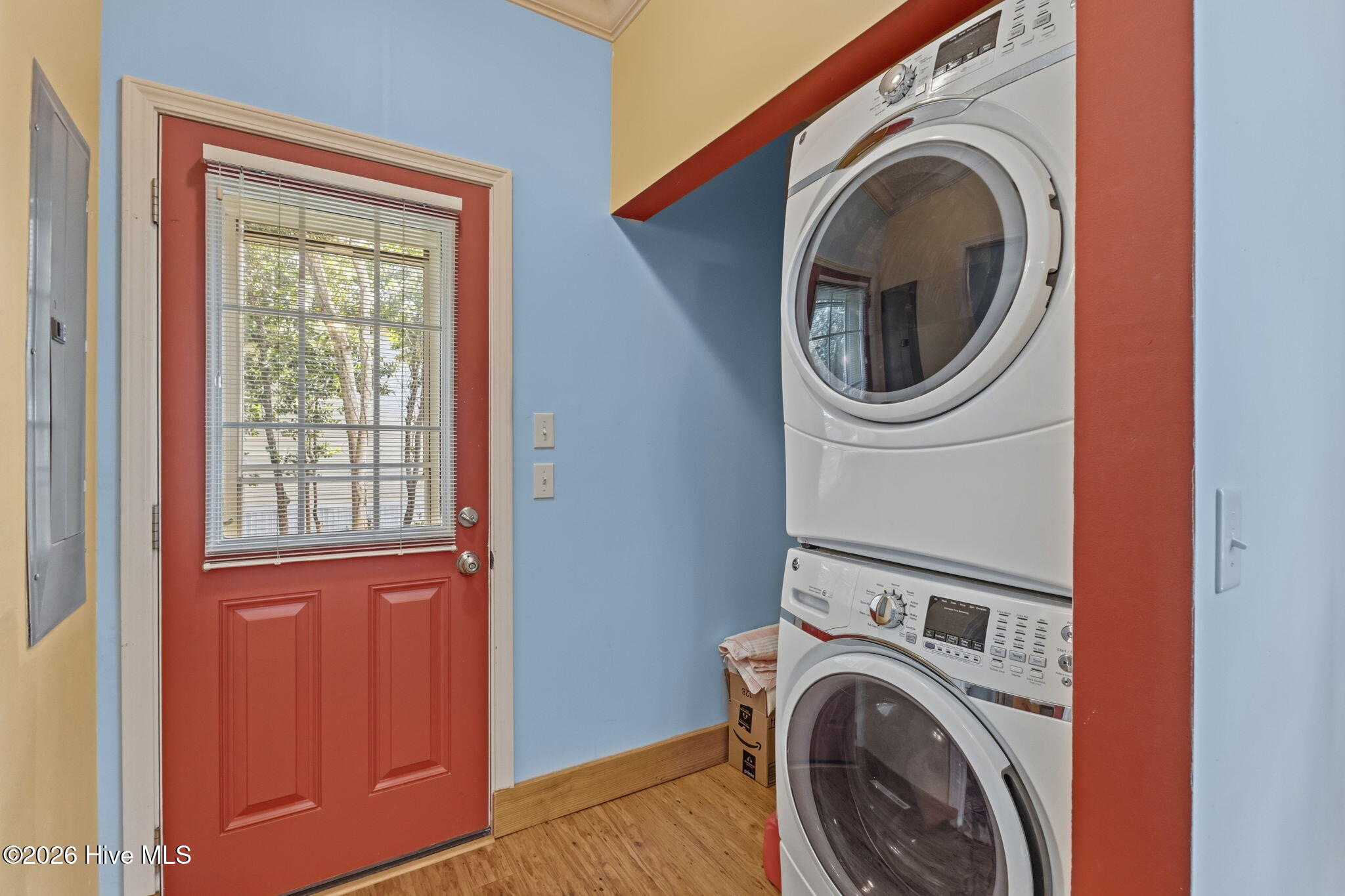 100564896 | Photo 10