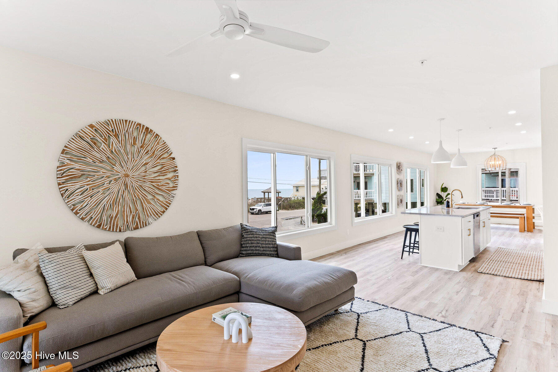 100523204 | Photo 17