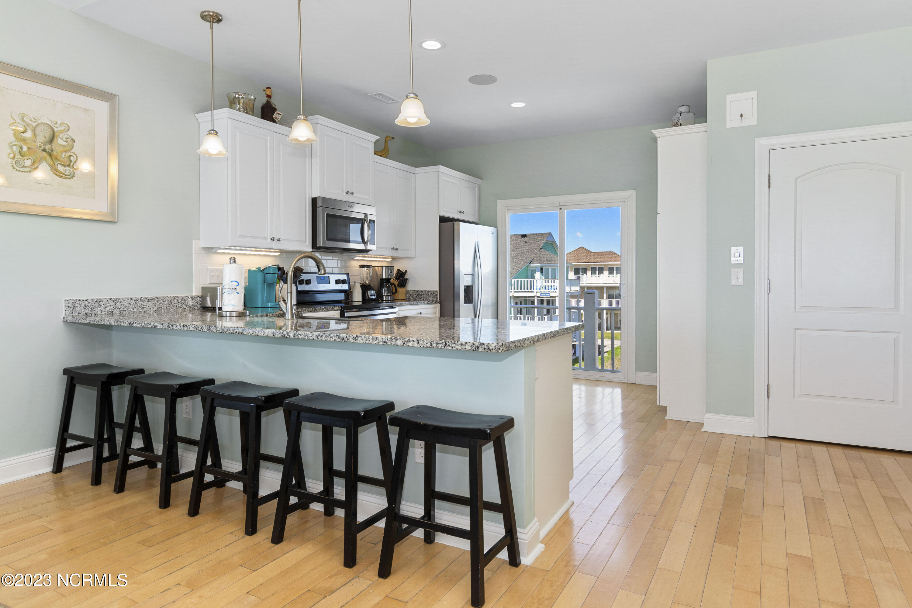 100565817 | Photo 15